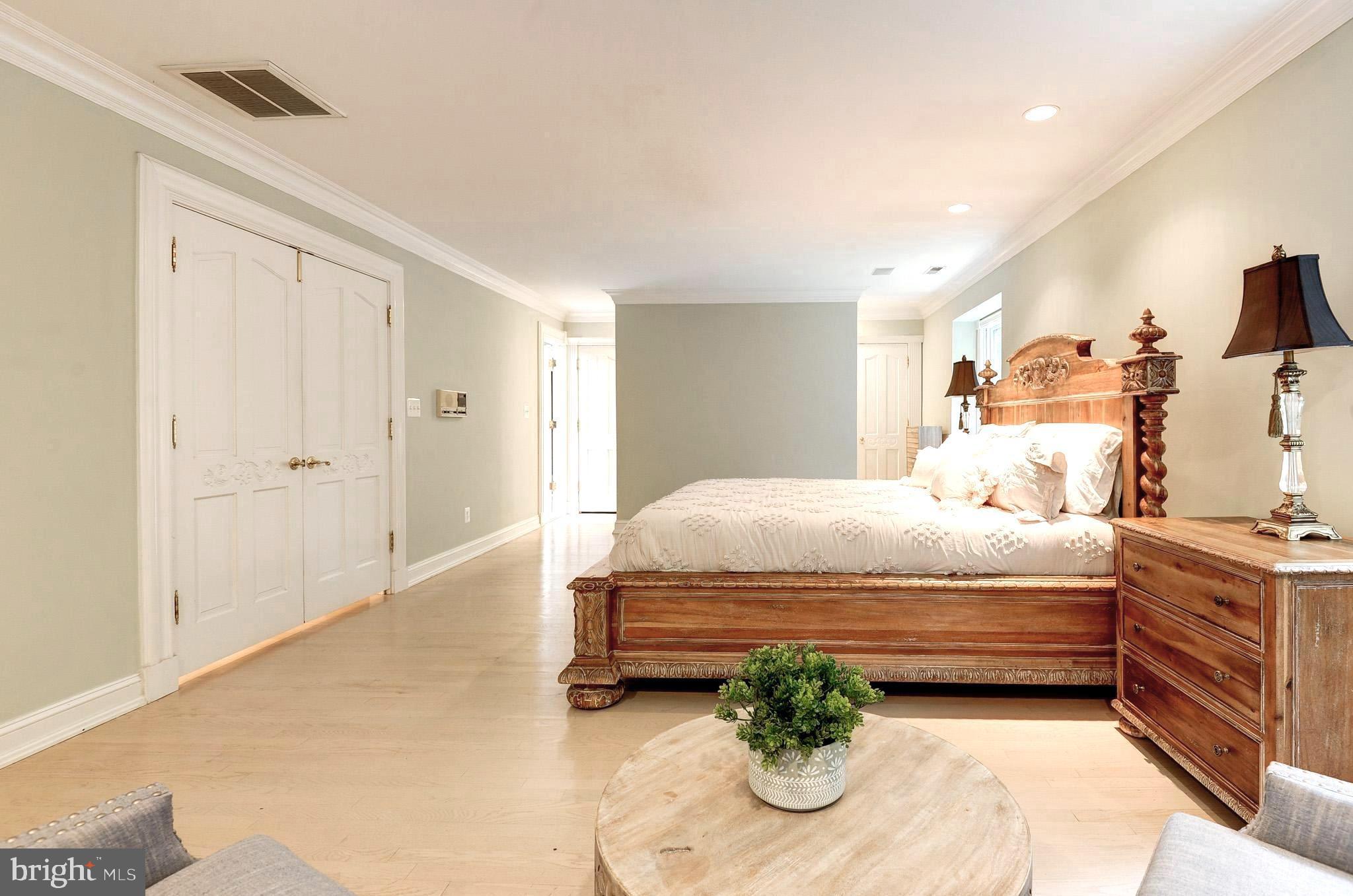 POTOMAC FALLS - Residential