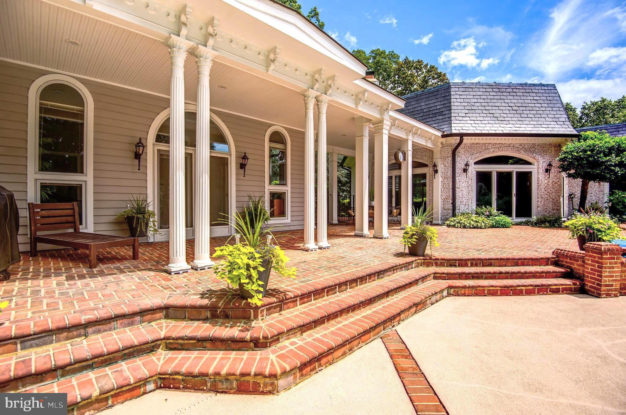 POTOMAC FALLS - Residential