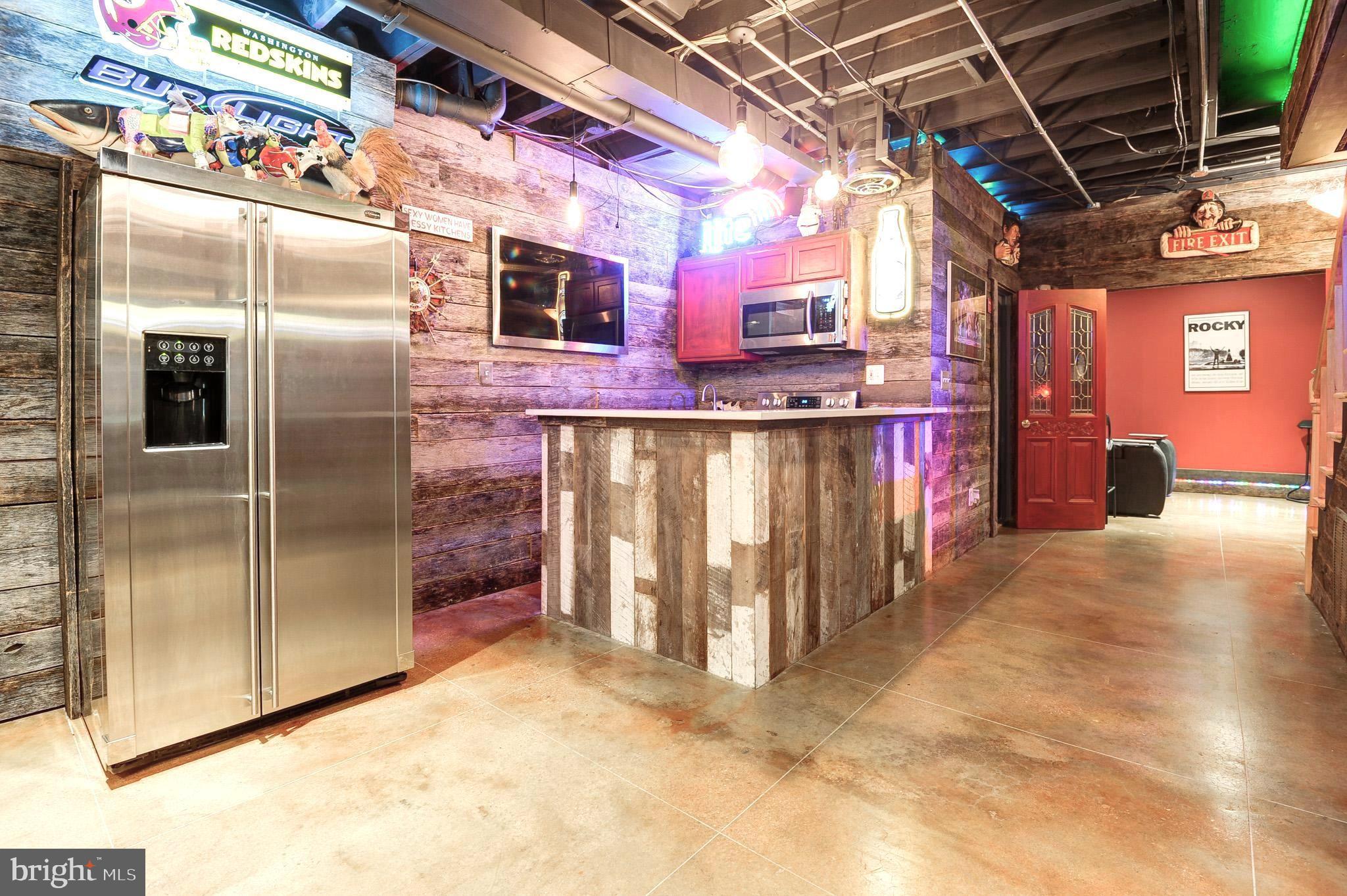 POTOMAC FALLS - Residential