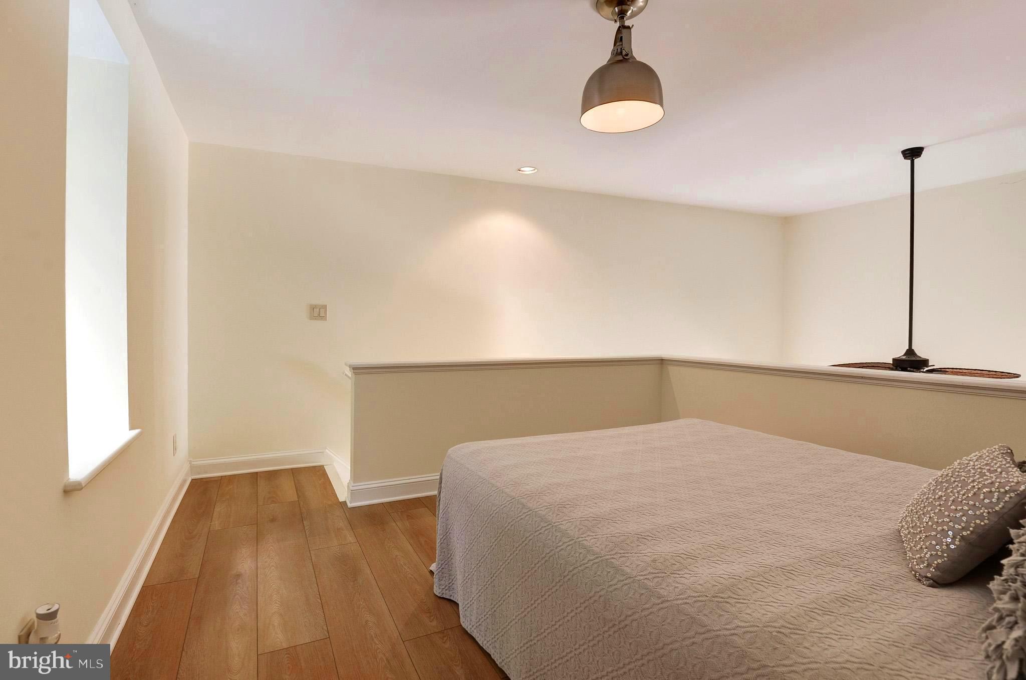 POTOMAC FALLS - Residential