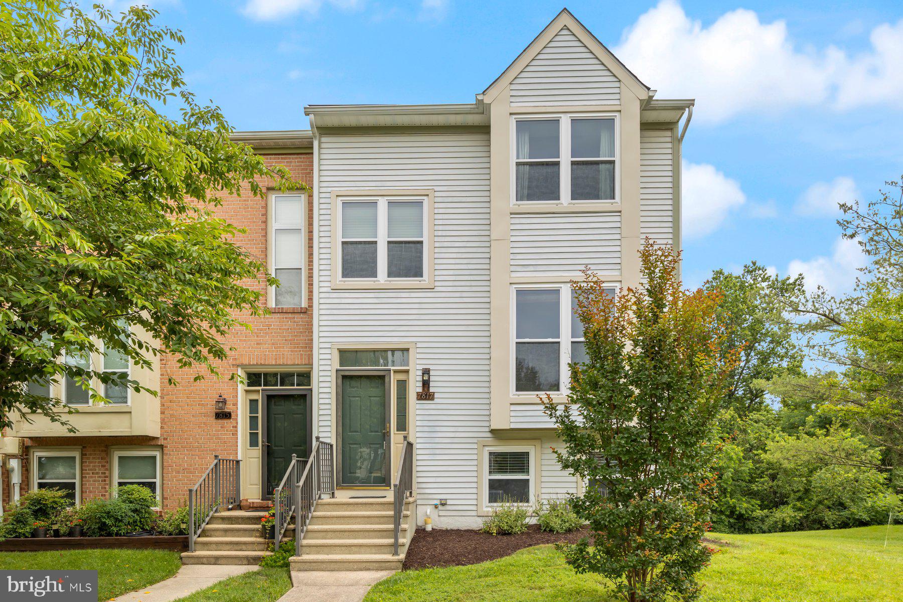 7817 FALLING LEAVES COURT