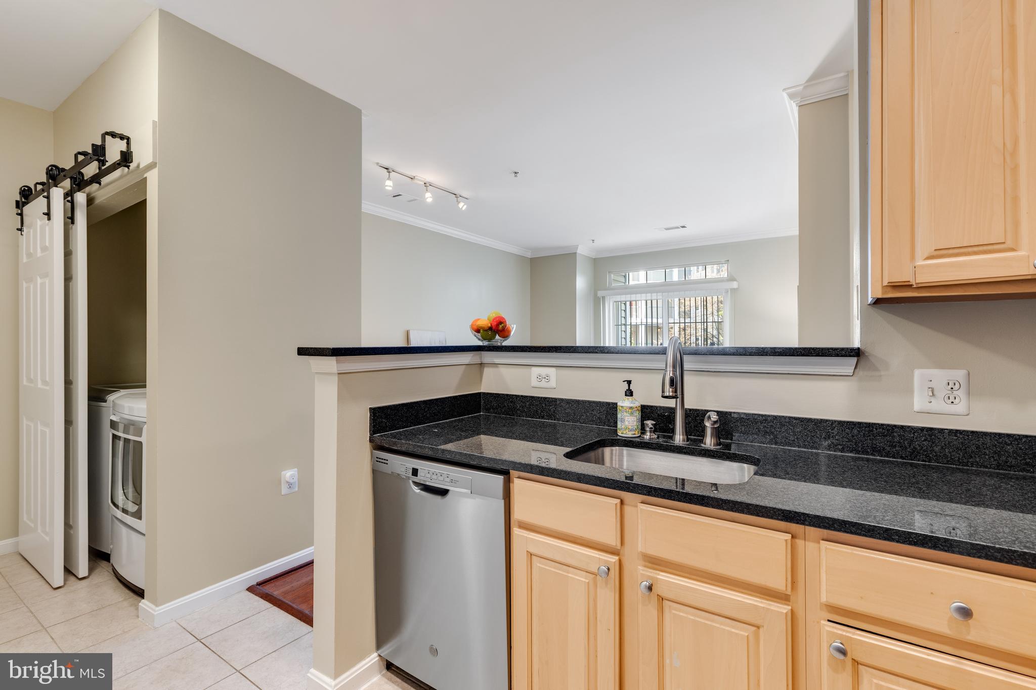 THE GROVE AT ARLINGTON - Residential