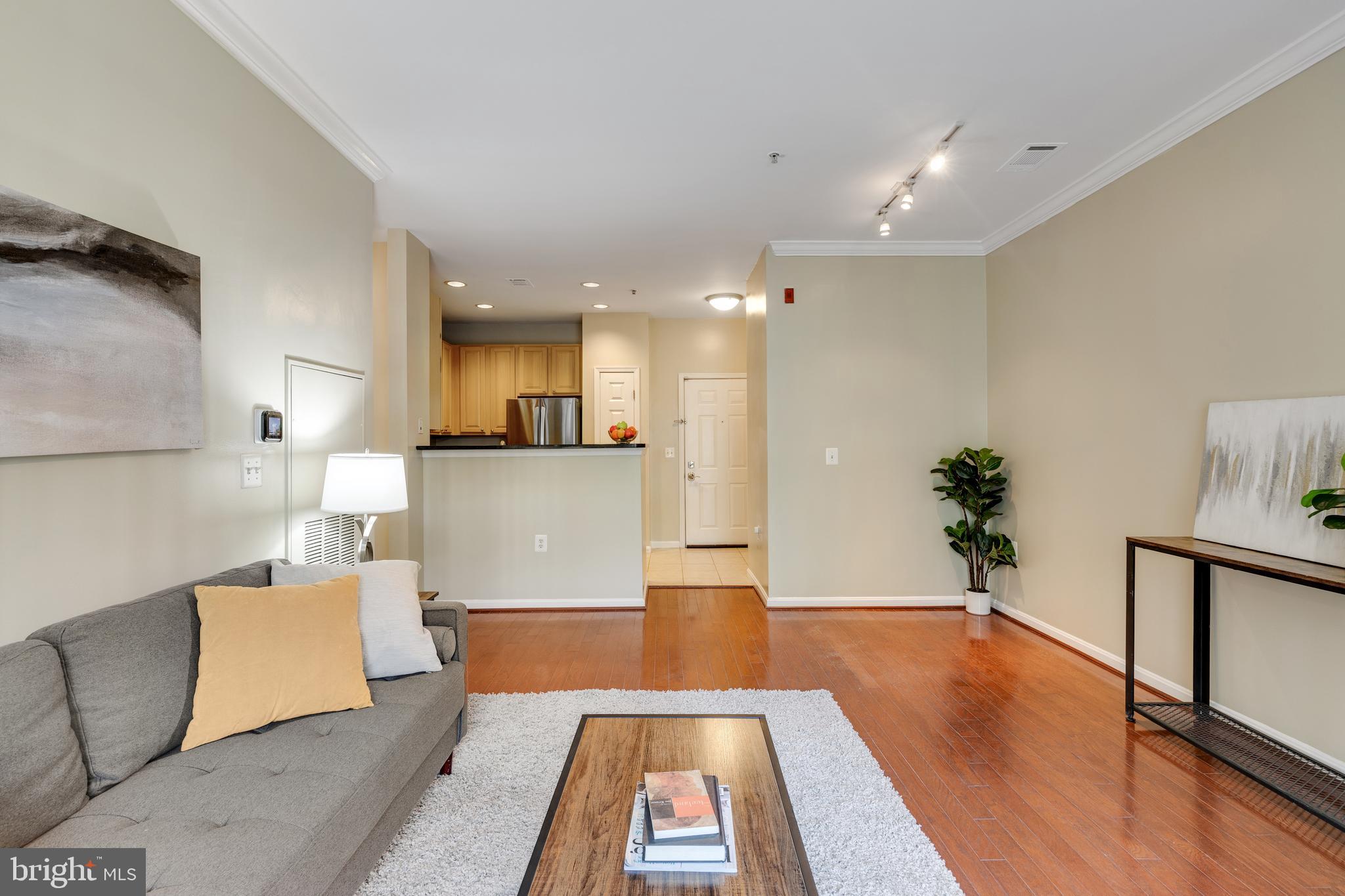 THE GROVE AT ARLINGTON - Residential