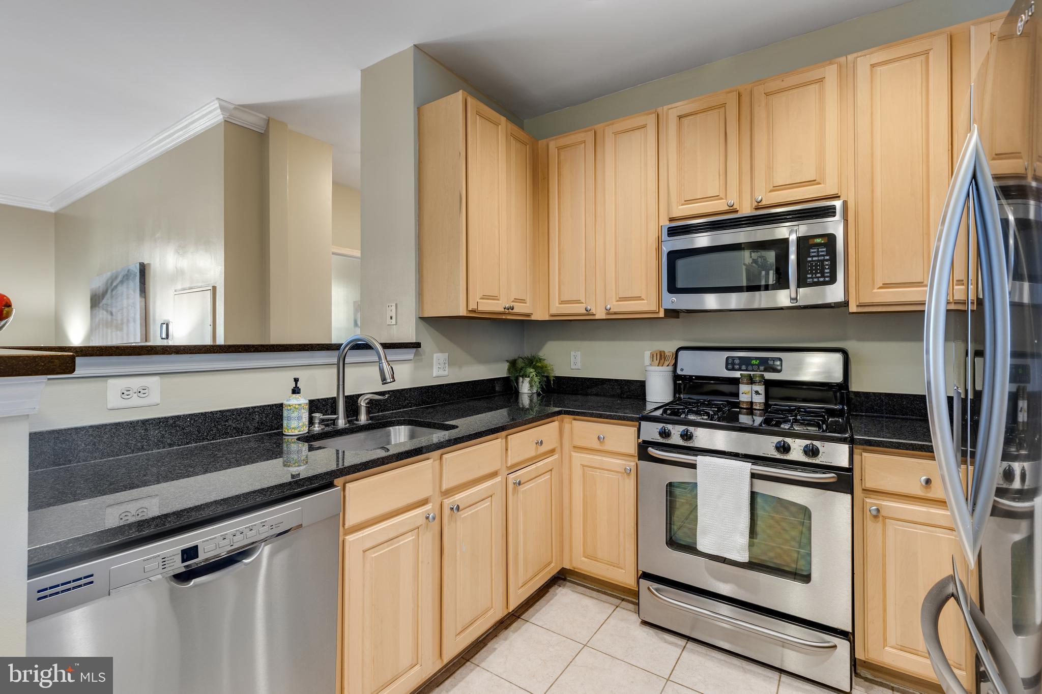 THE GROVE AT ARLINGTON - Residential