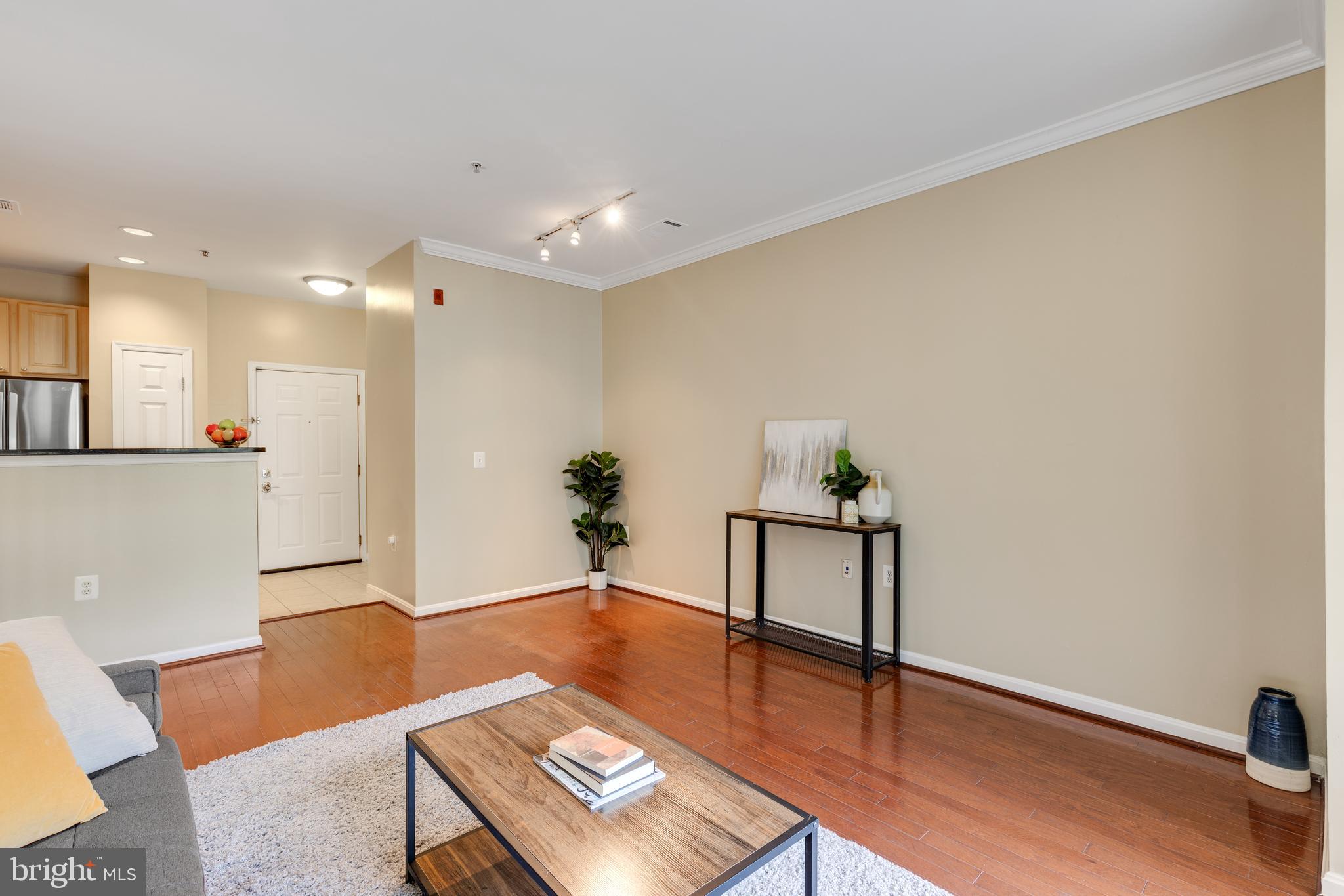 THE GROVE AT ARLINGTON - Residential