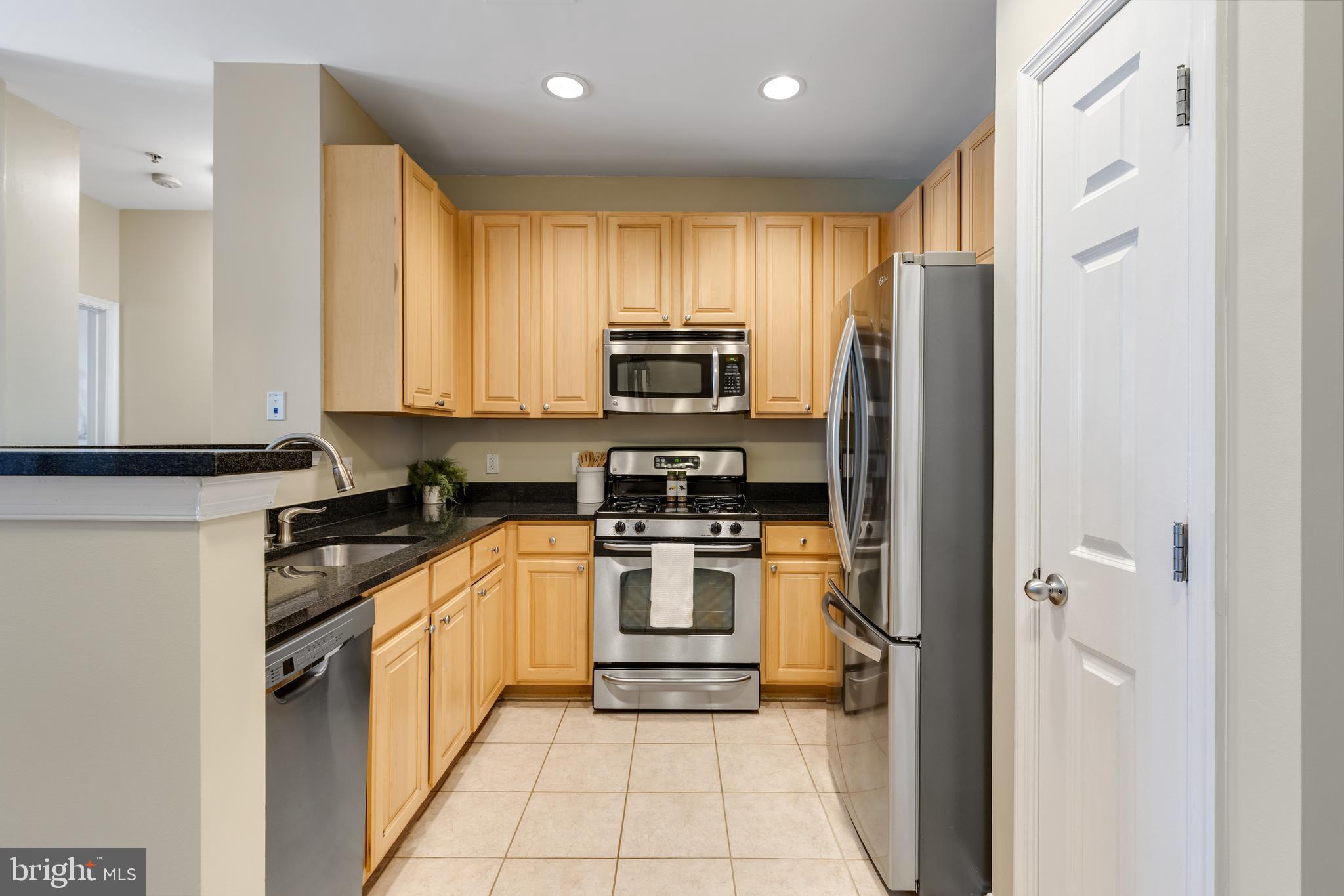 THE GROVE AT ARLINGTON - Residential