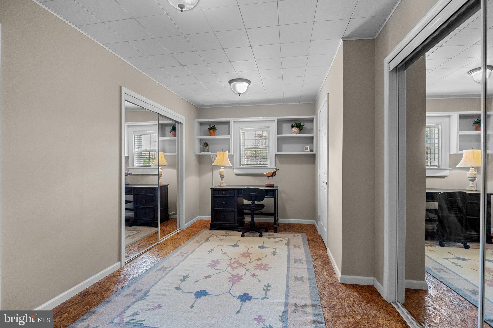 FLOWERS MILL - Residential