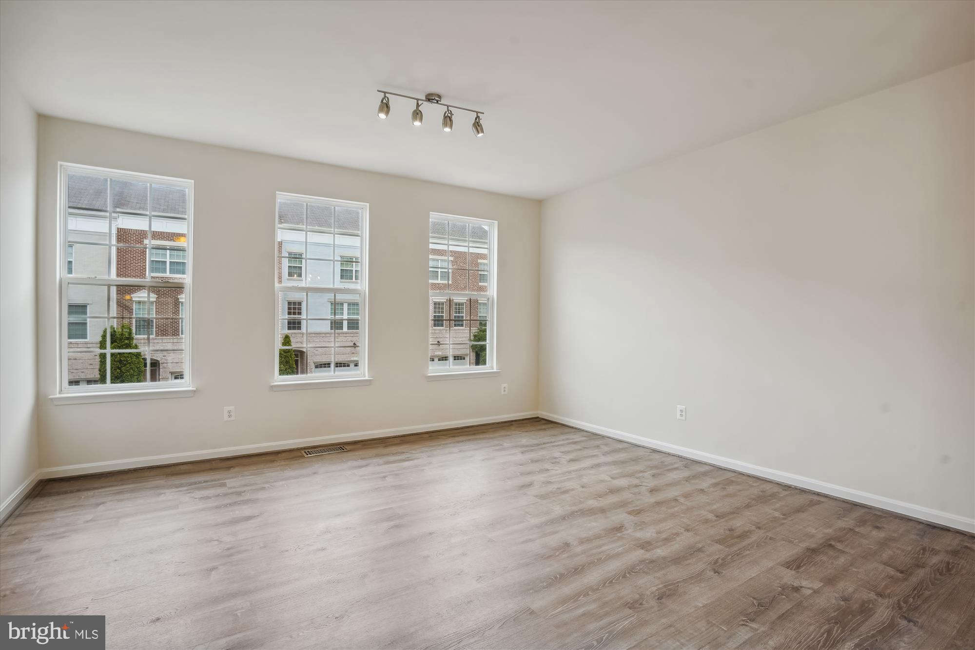 BRAMBLETON LANDBAY 2 - Residential