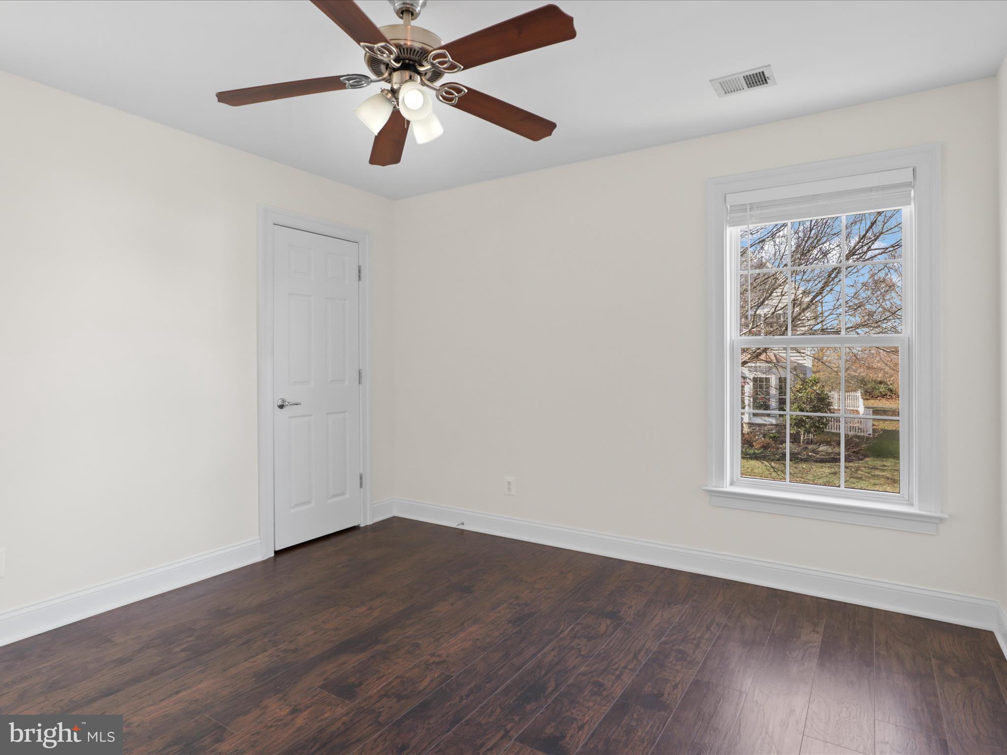 EAST GATE - Residential Lease