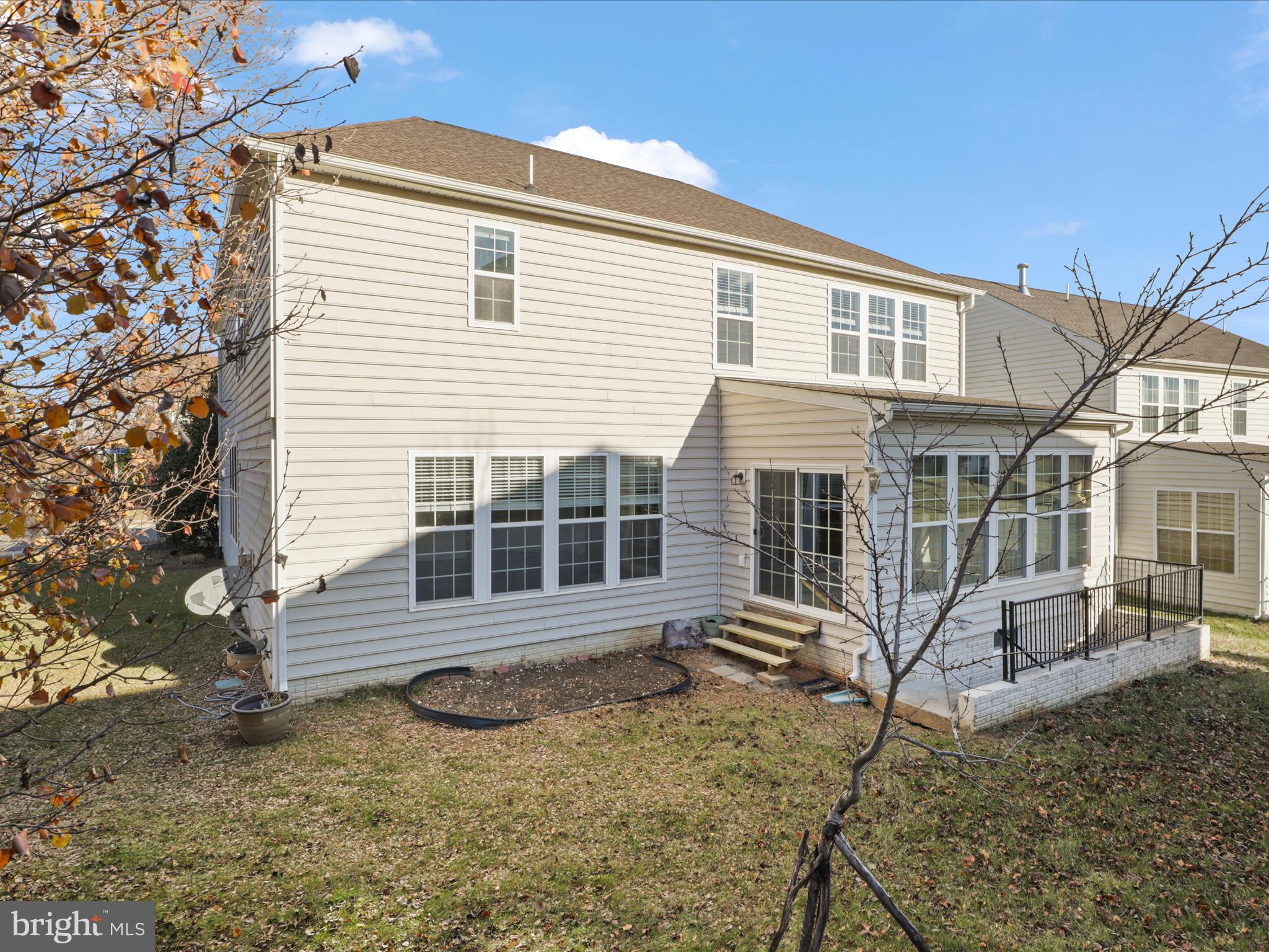 EAST GATE - Residential Lease