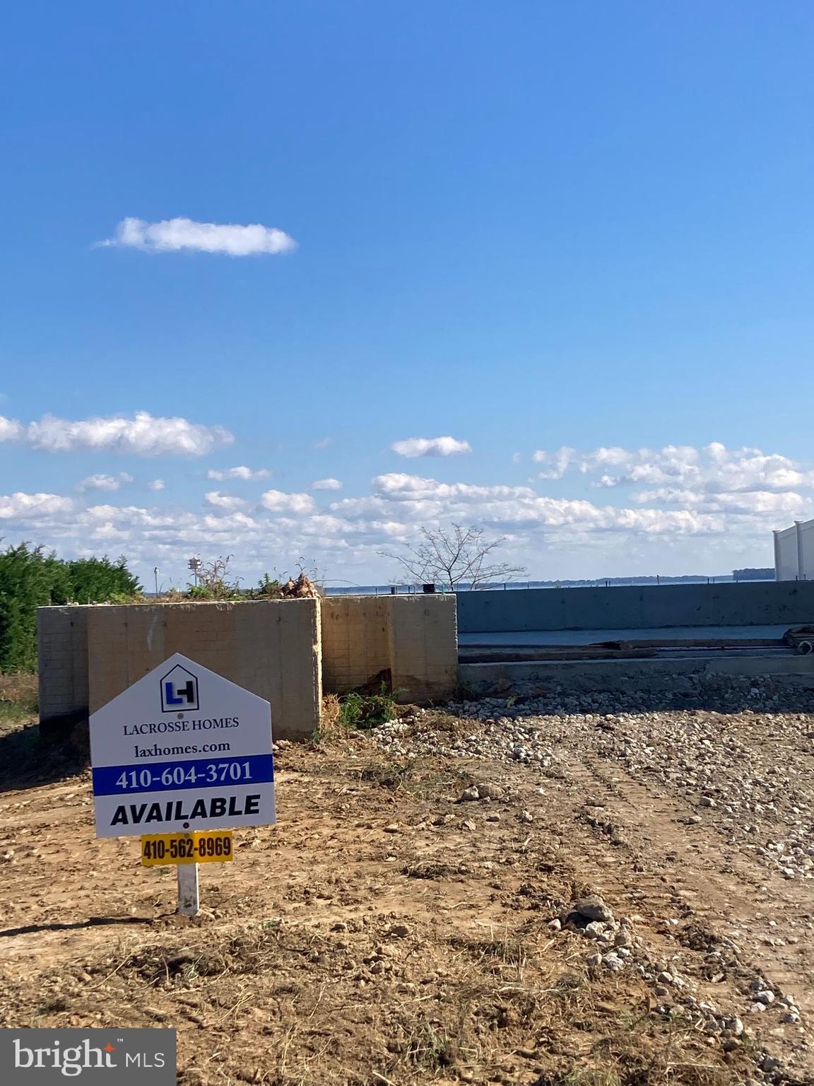 ROMANCOKE ON THE BAY - Residential