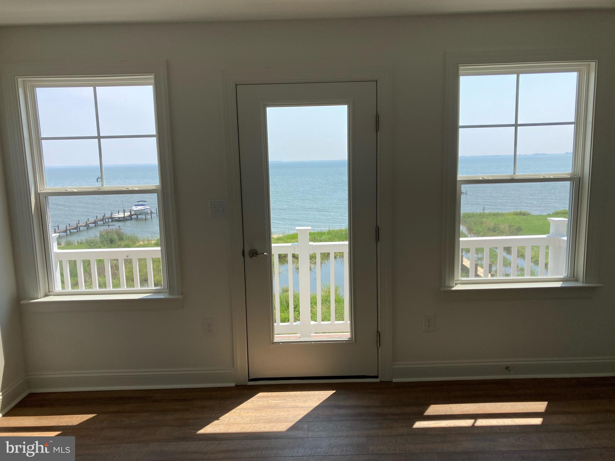 ROMANCOKE ON THE BAY - Residential