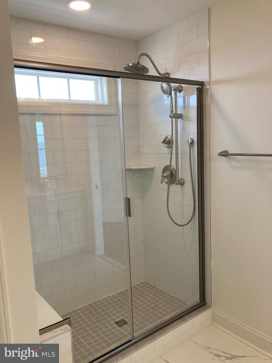 ROMANCOKE ON THE BAY - Residential