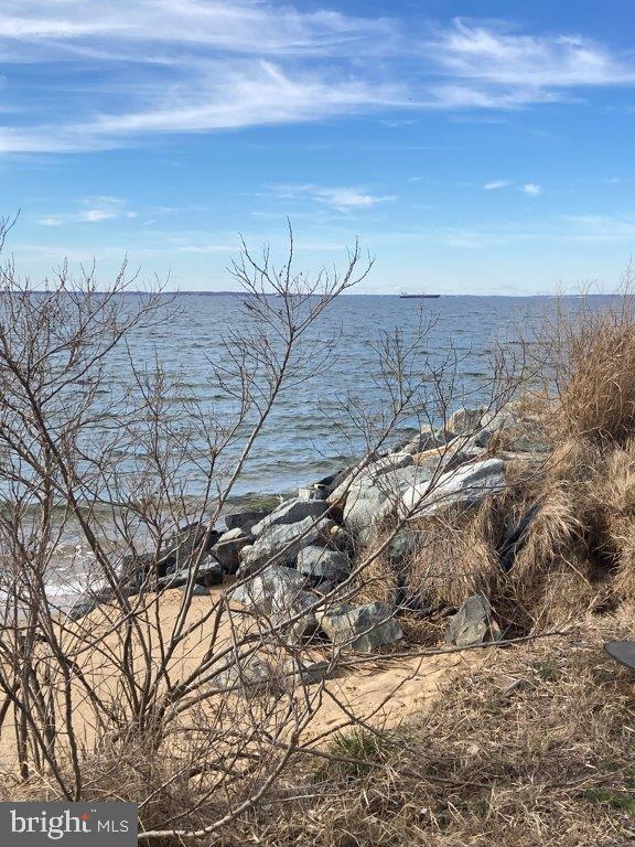 ROMANCOKE ON THE BAY - Residential