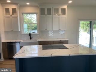 ROMANCOKE ON THE BAY - Residential