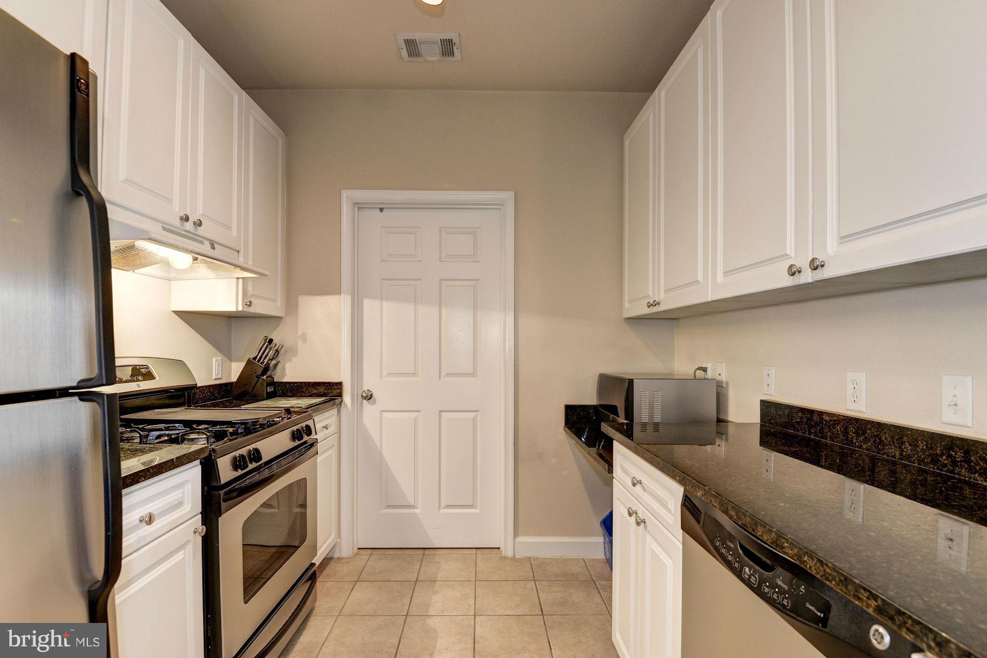 FITZ AT ROCKVILLE TOWN C - Residential