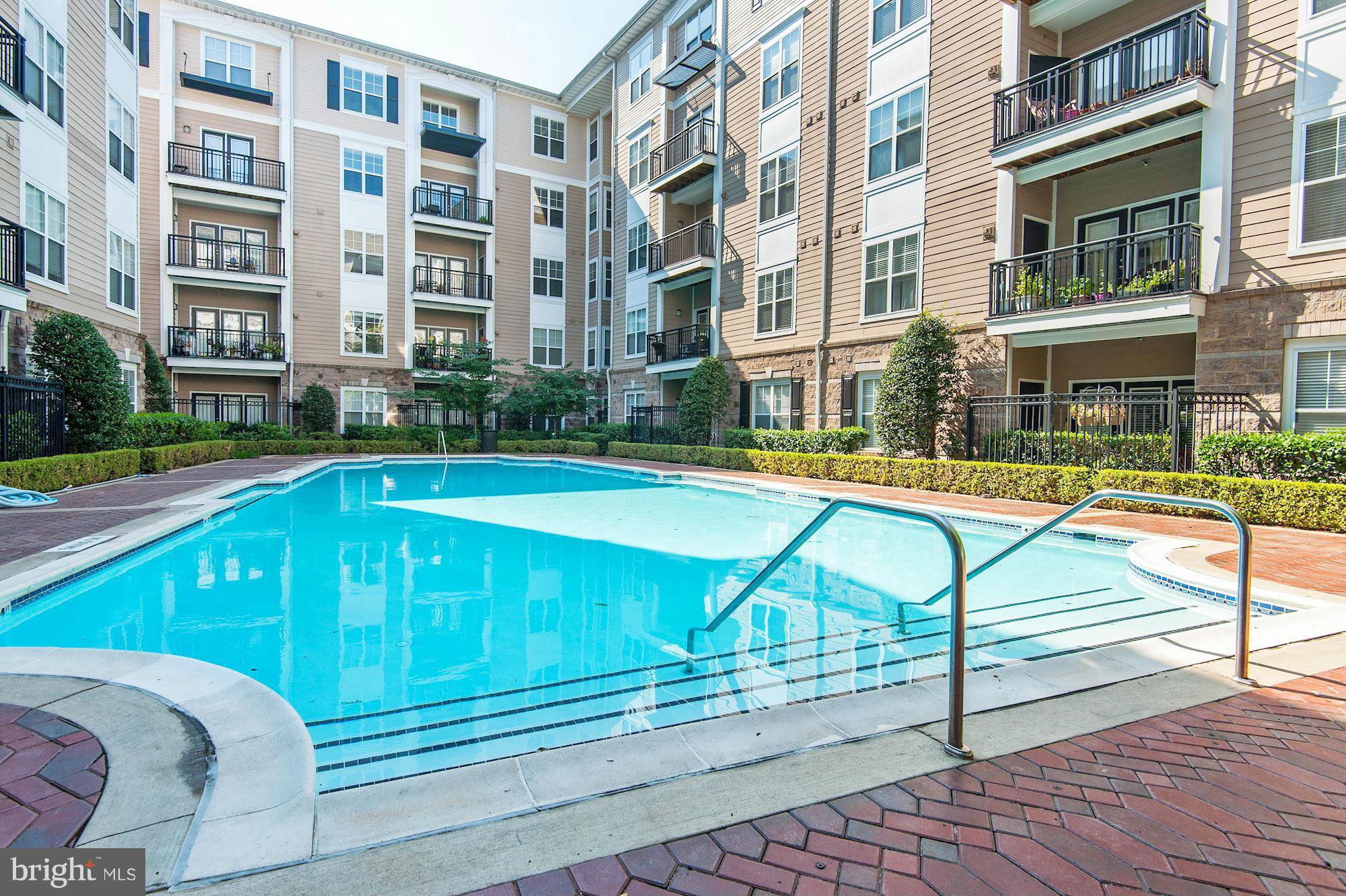 FITZ AT ROCKVILLE TOWN C - Residential