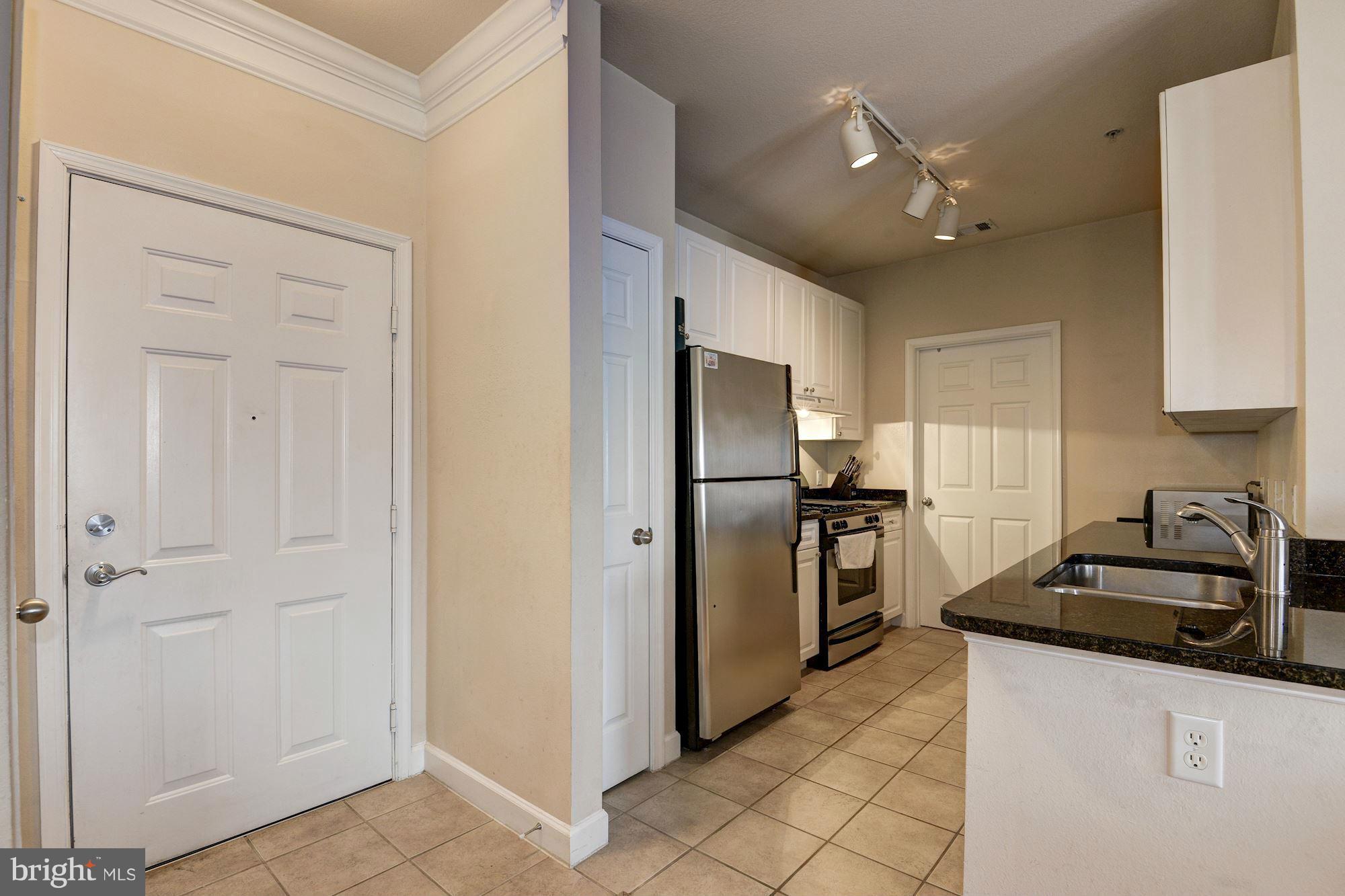 FITZ AT ROCKVILLE TOWN C - Residential