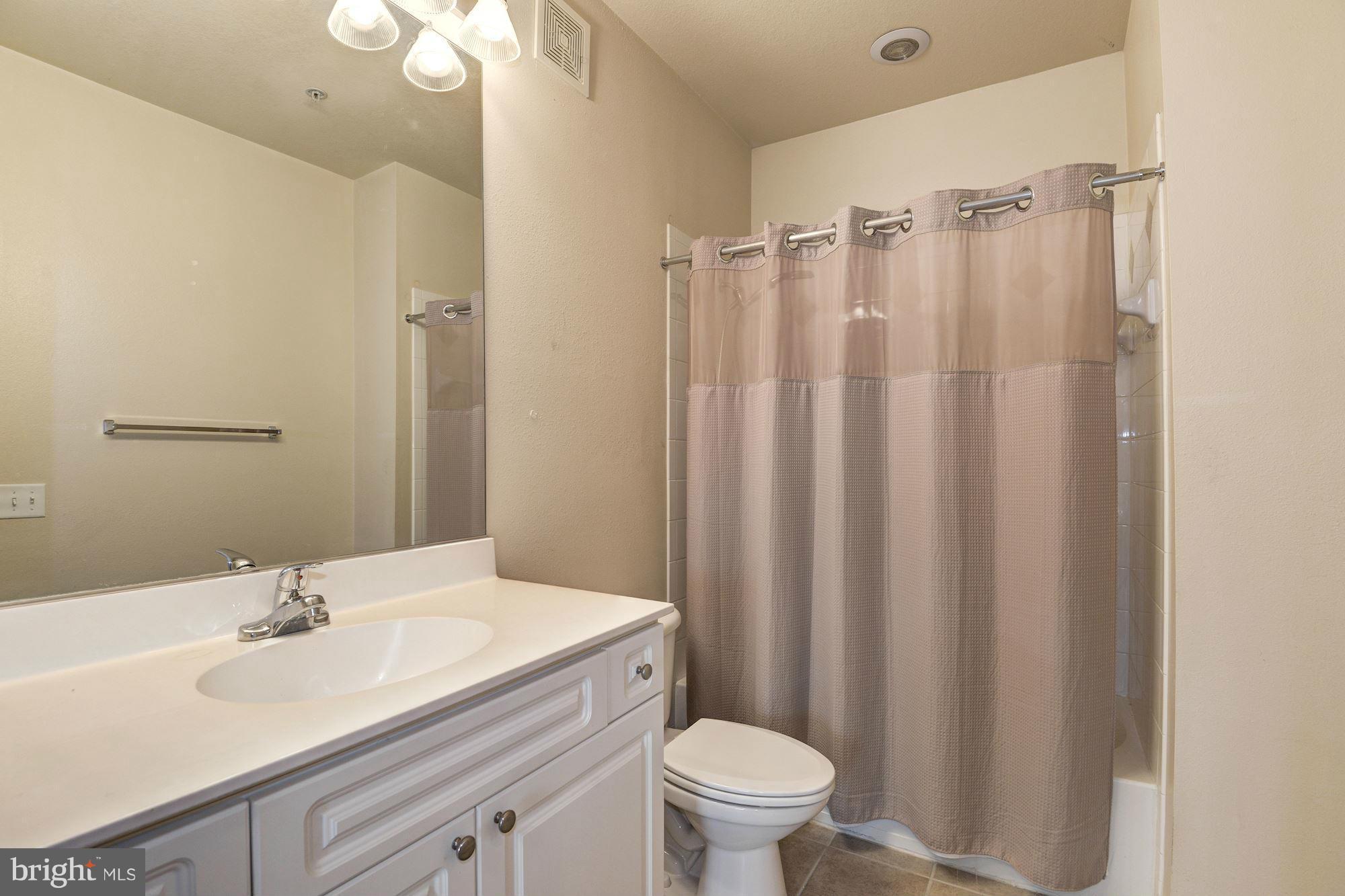 FITZ AT ROCKVILLE TOWN C - Residential