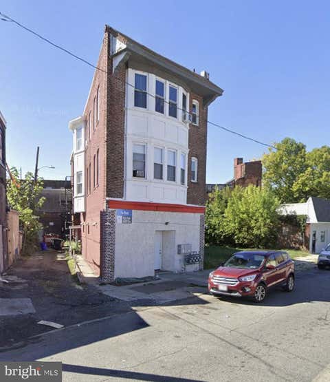 Photo of 27 E 7th Street, CHESTER, PA 19013 (MLS # PADE2122216)