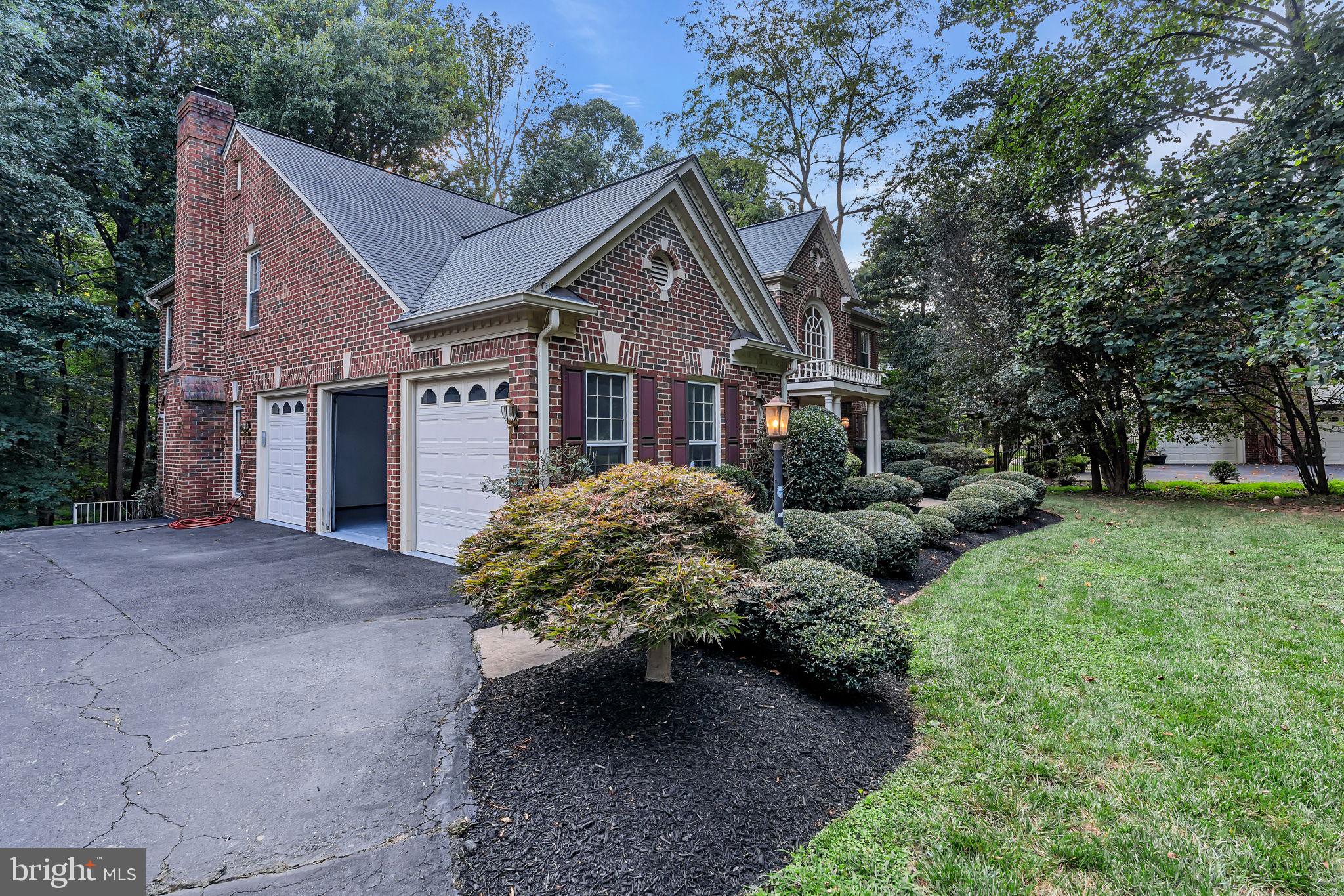 1008 KIMBERLY PLACE