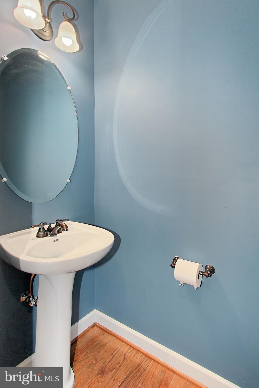 LANSDOWNE TOWN CENTER - Residential