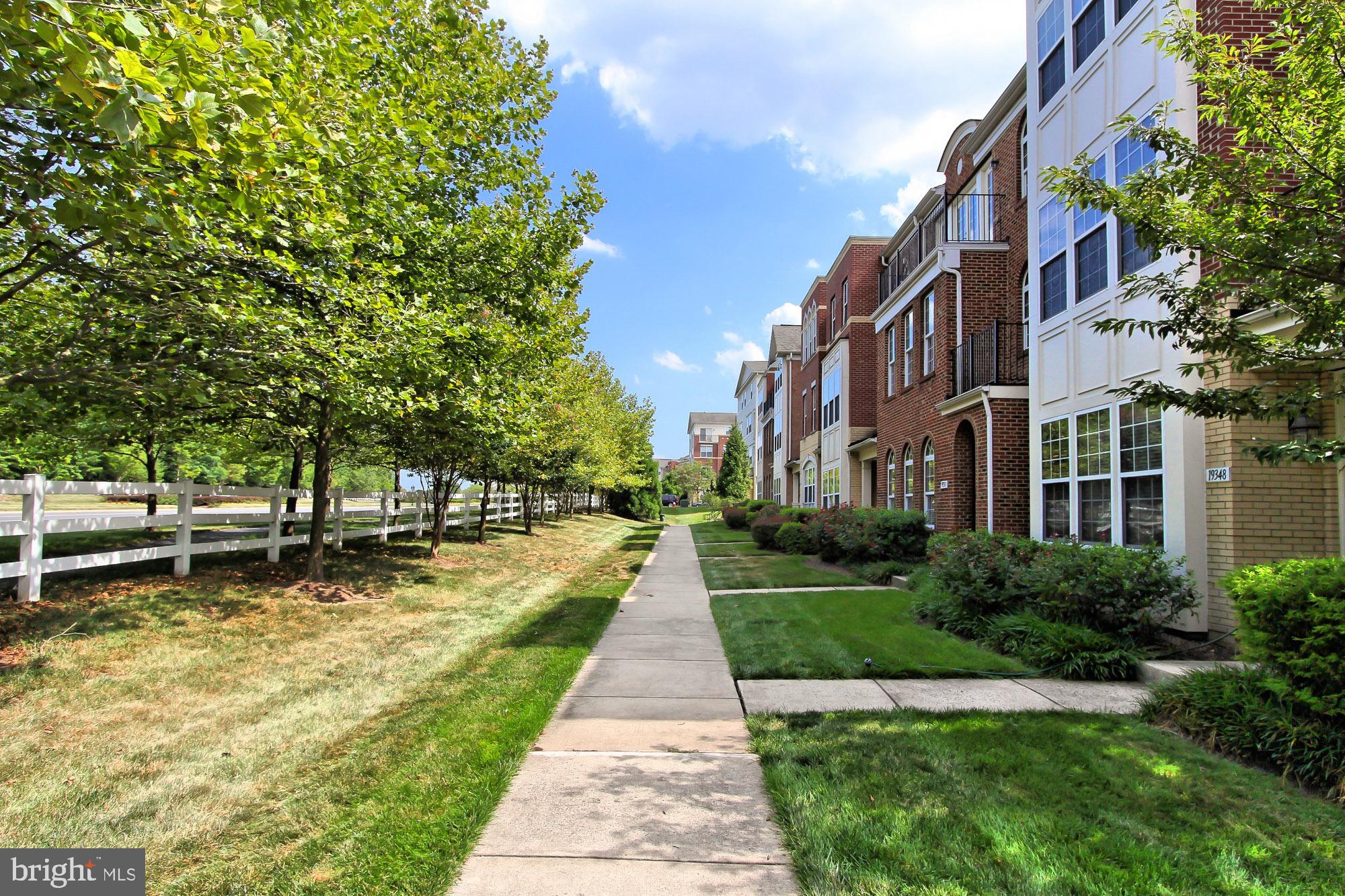 LANSDOWNE TOWN CENTER - Residential