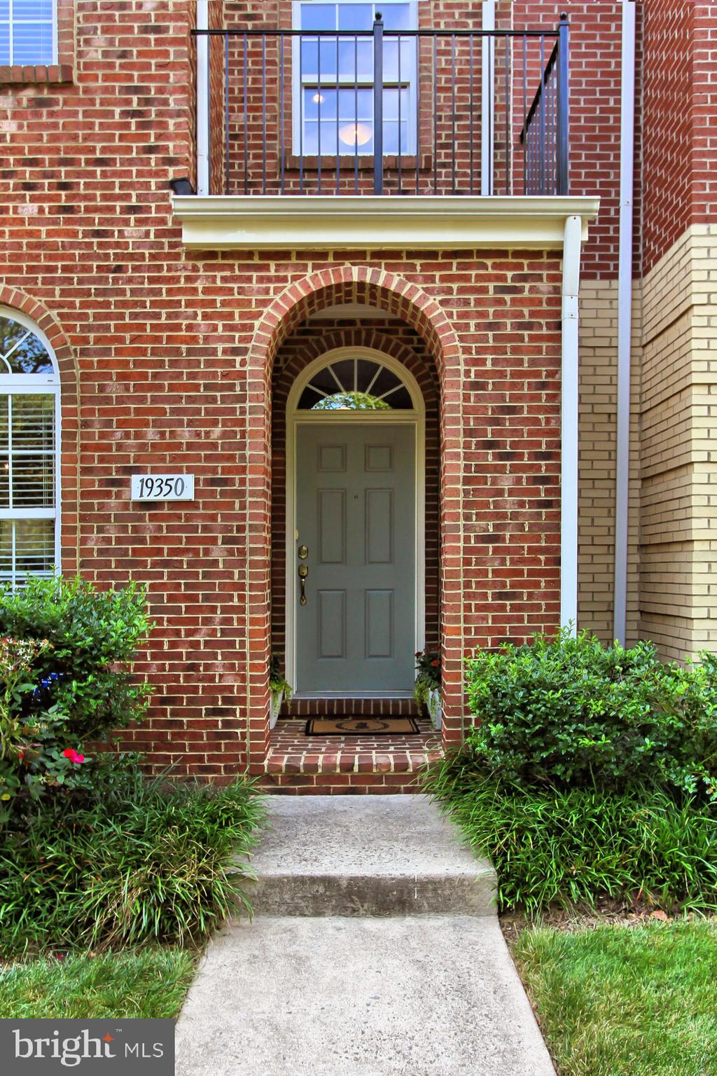 LANSDOWNE TOWN CENTER - Residential