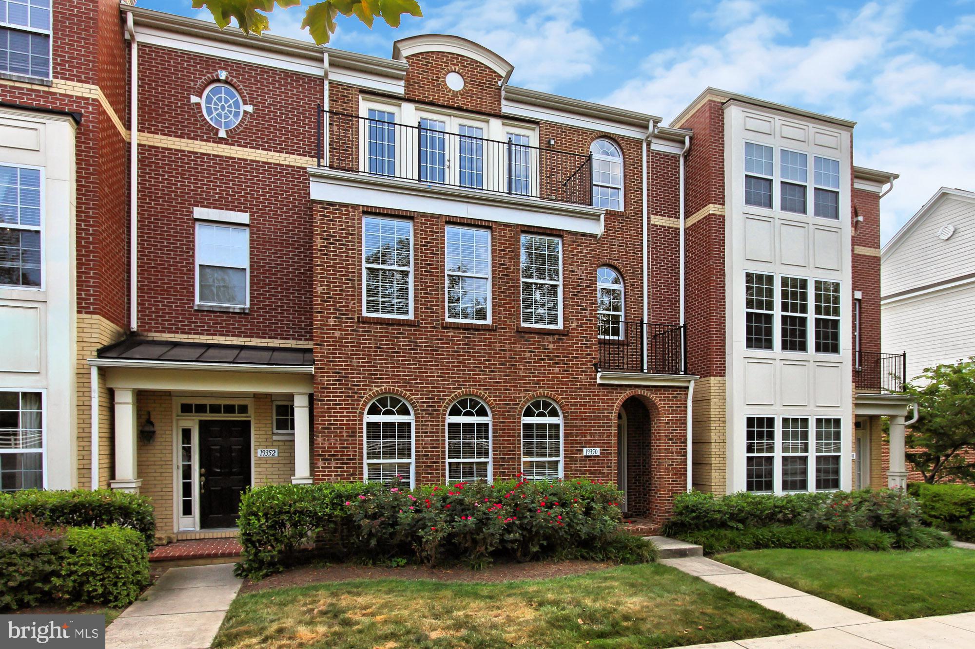 LANSDOWNE TOWN CENTER - Residential