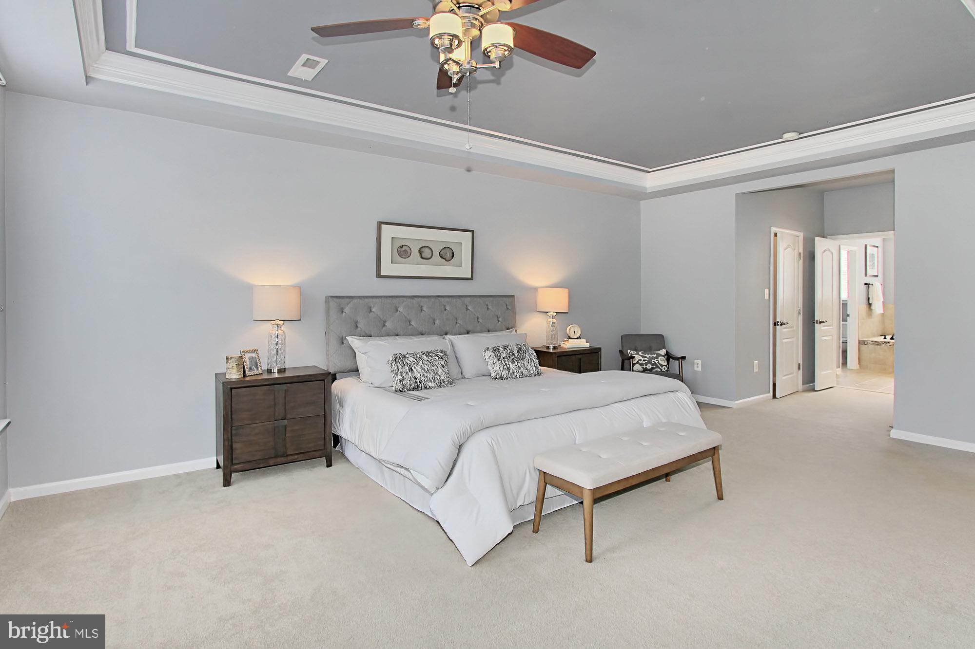 LANSDOWNE TOWN CENTER - Residential