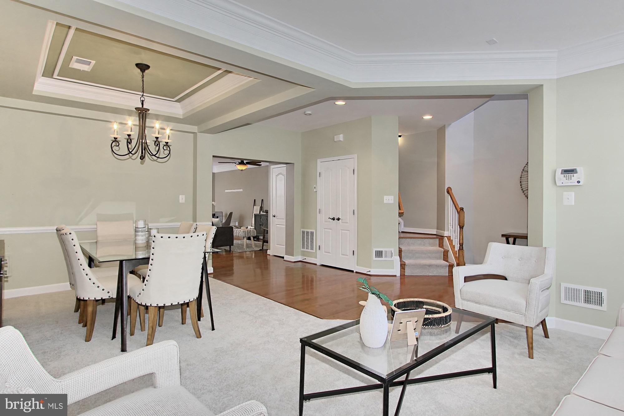 LANSDOWNE TOWN CENTER - Residential