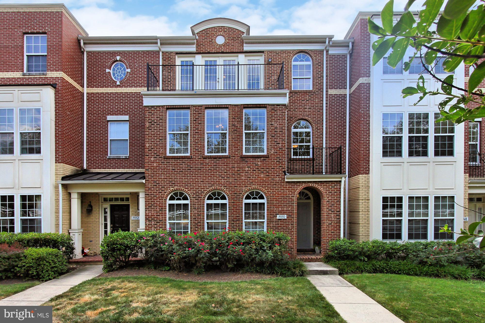 LANSDOWNE TOWN CENTER - Residential