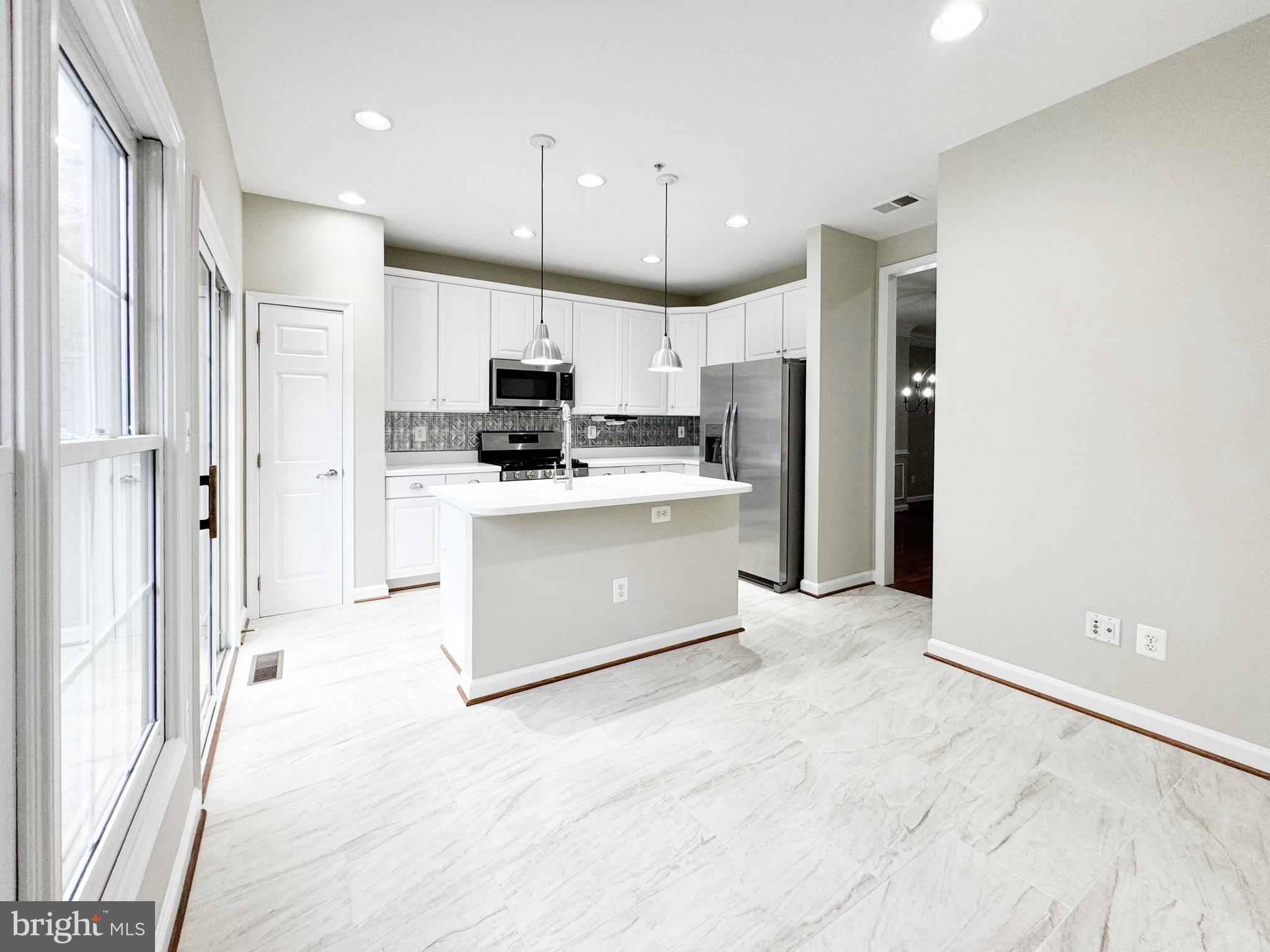 TYSONS VILLAGE - Residential Lease