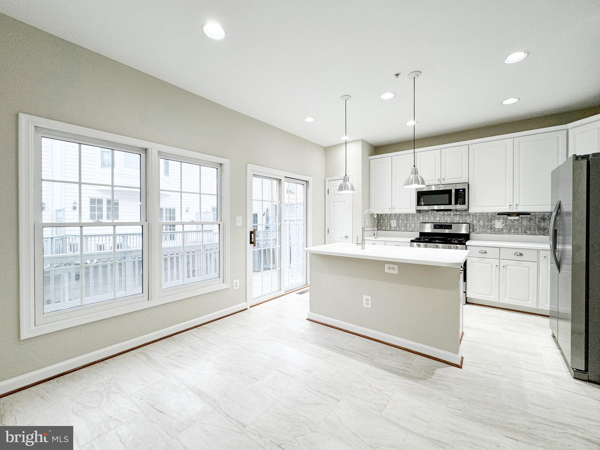 TYSONS VILLAGE - Residential Lease