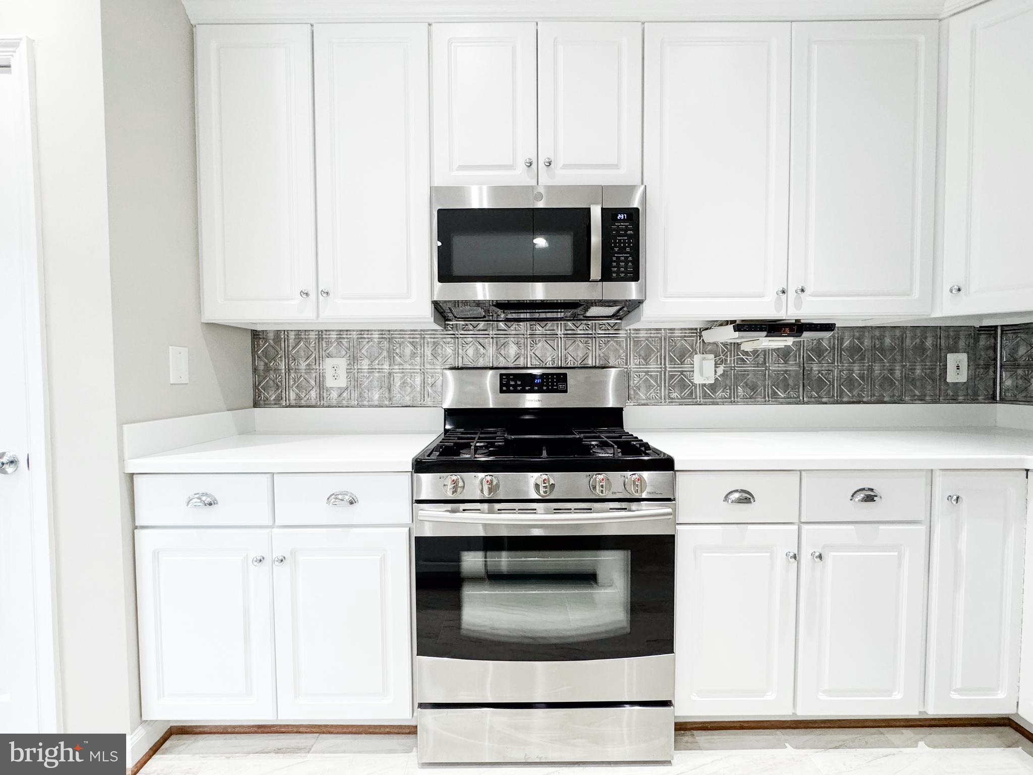 TYSONS VILLAGE - Residential Lease