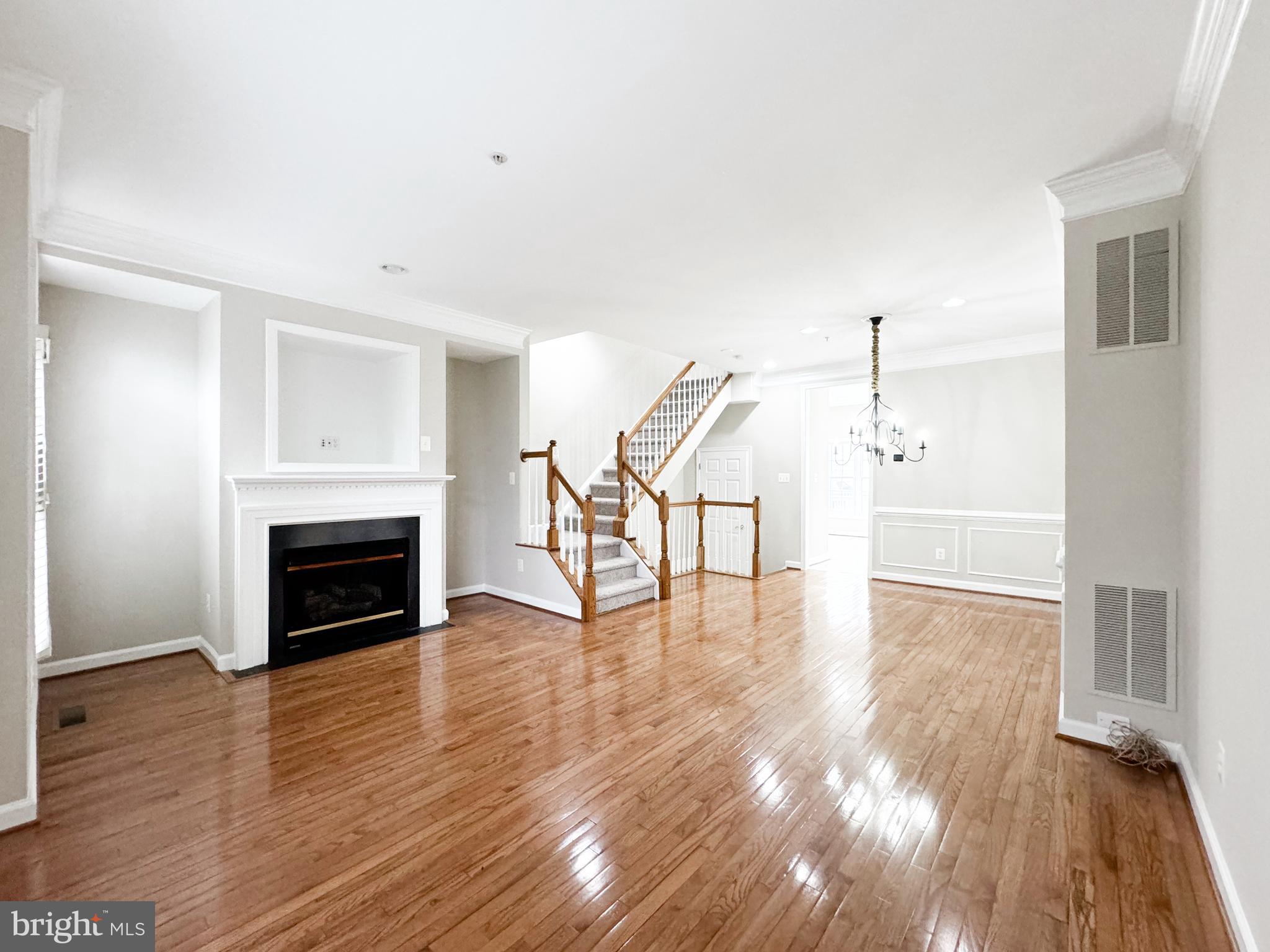 TYSONS VILLAGE - Residential Lease