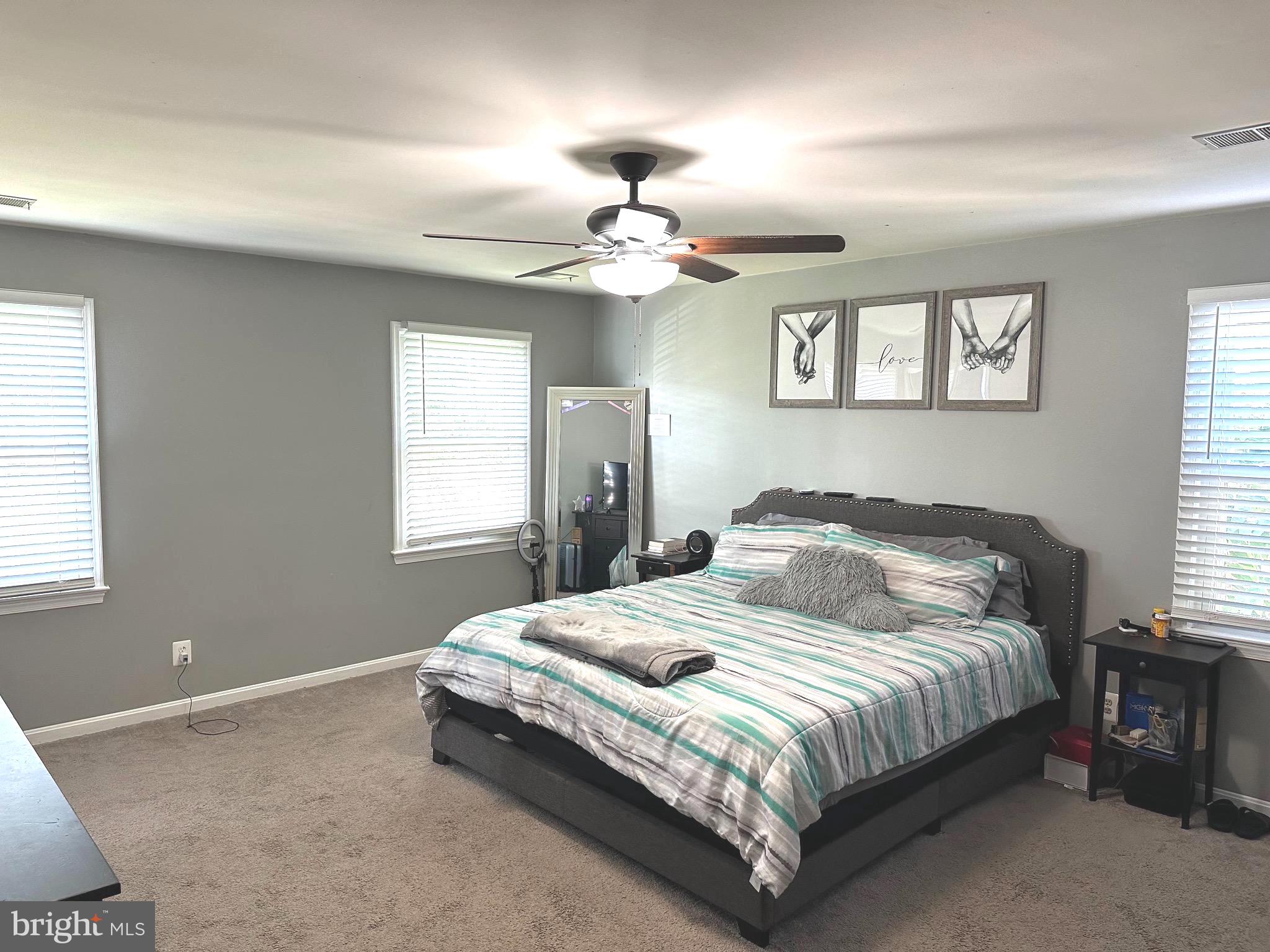 COUNTRY PLACE - Residential