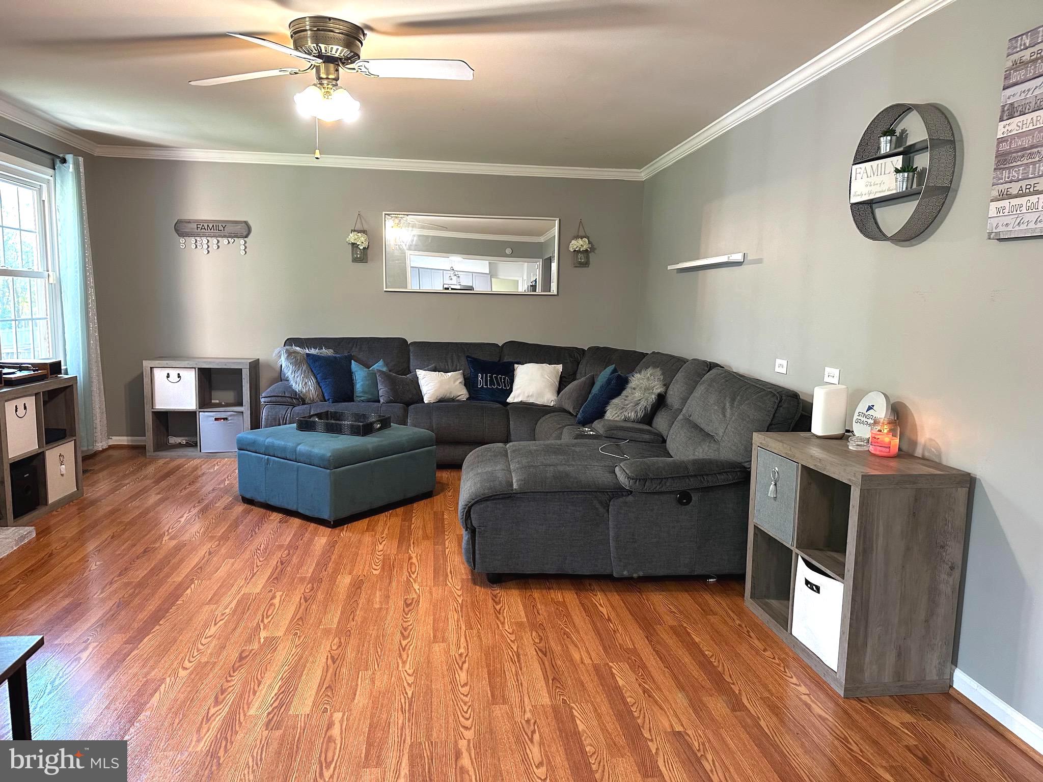 COUNTRY PLACE - Residential