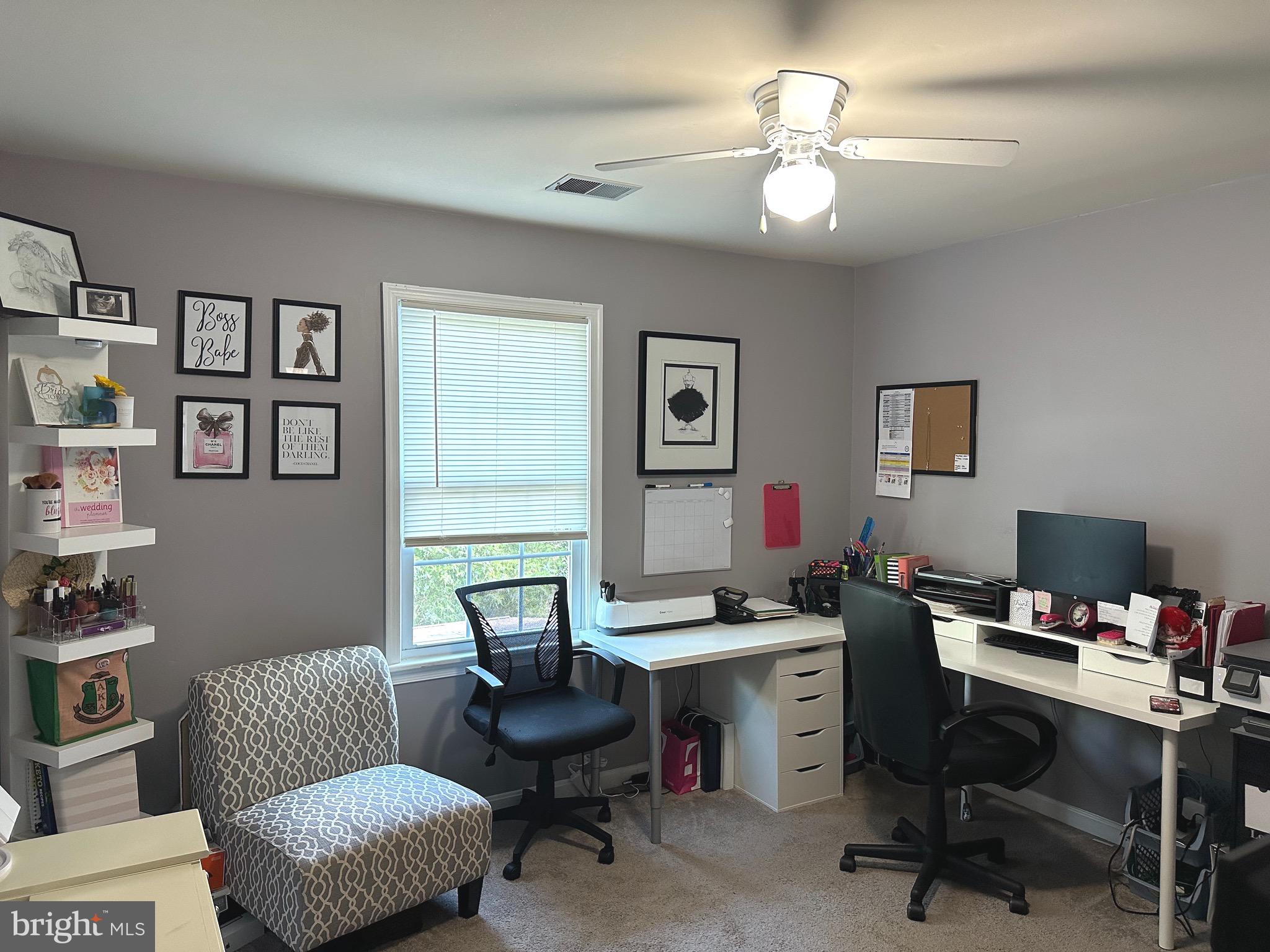 COUNTRY PLACE - Residential