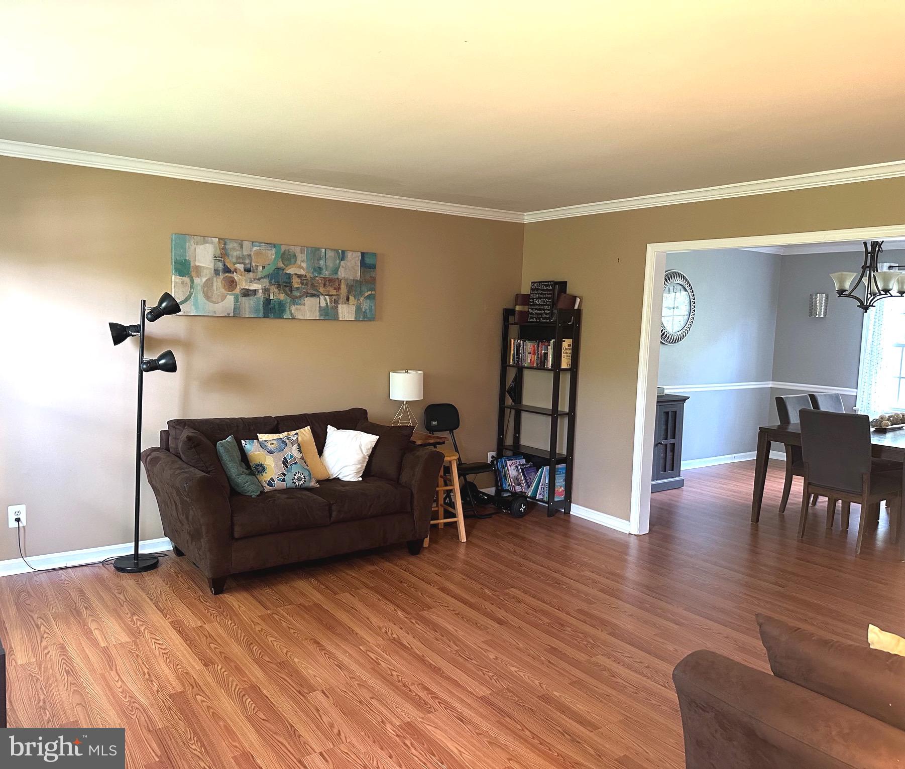 COUNTRY PLACE - Residential