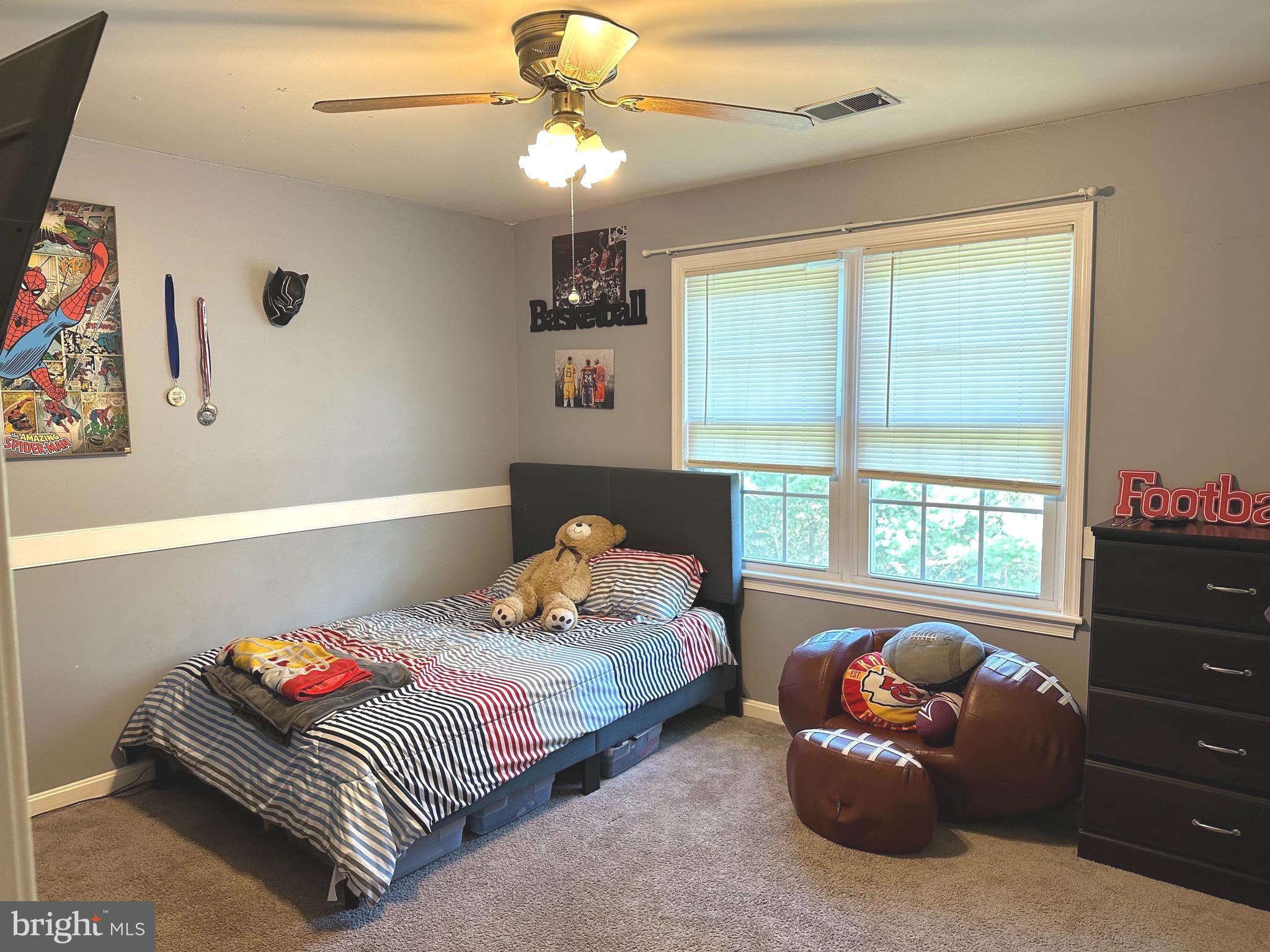 COUNTRY PLACE - Residential