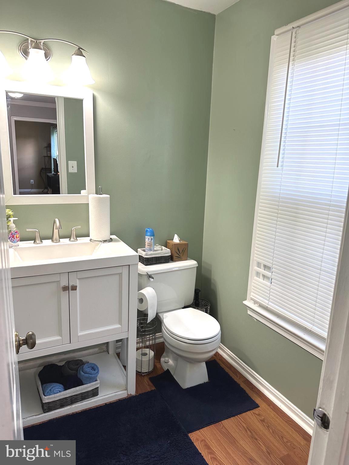 COUNTRY PLACE - Residential