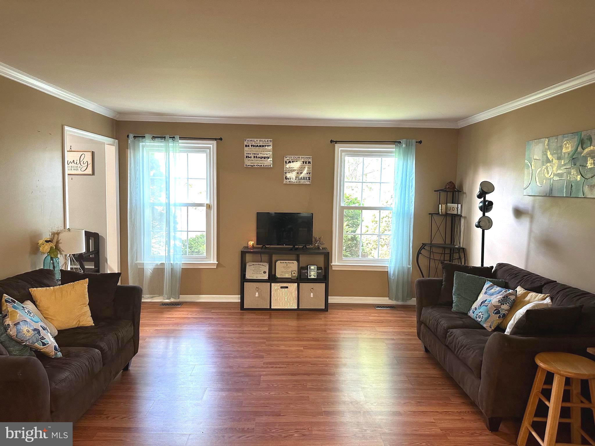 COUNTRY PLACE - Residential