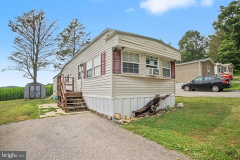Mobile Home For Sale - 24 Ashton Drive<br/> NEW PROVIDENCE, PA 17560