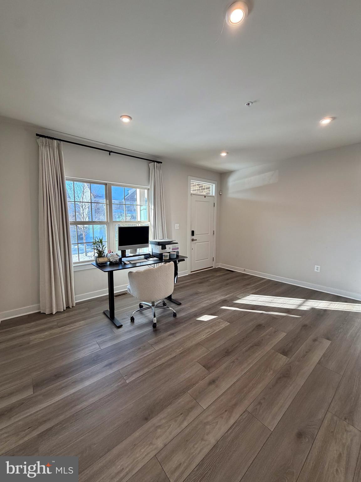 TIMOTHY BRANCH SINGLES - Residential