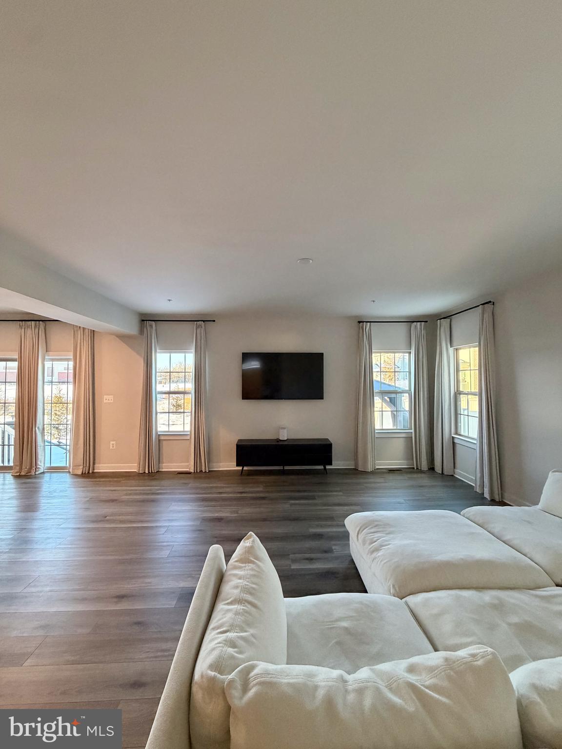 TIMOTHY BRANCH SINGLES - Residential