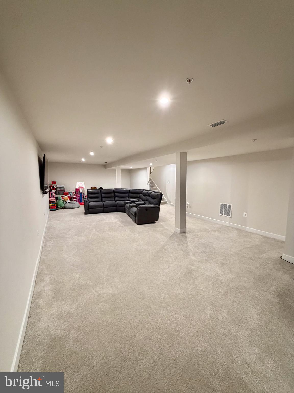 TIMOTHY BRANCH SINGLES - Residential