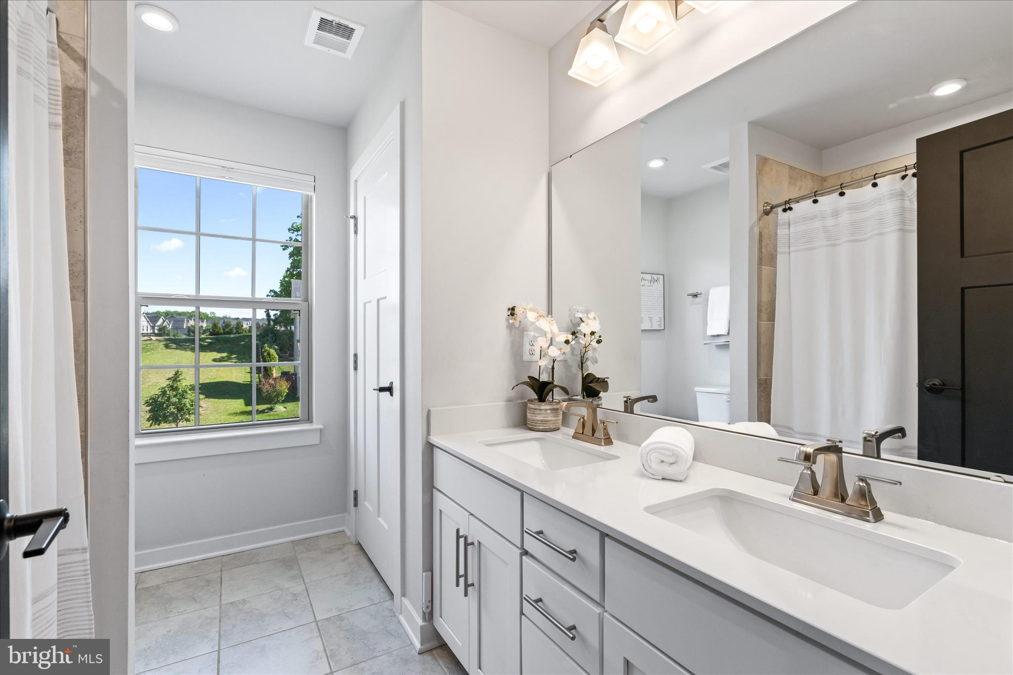 WOODRIDGE AT LAKE LINGANORE - Residential