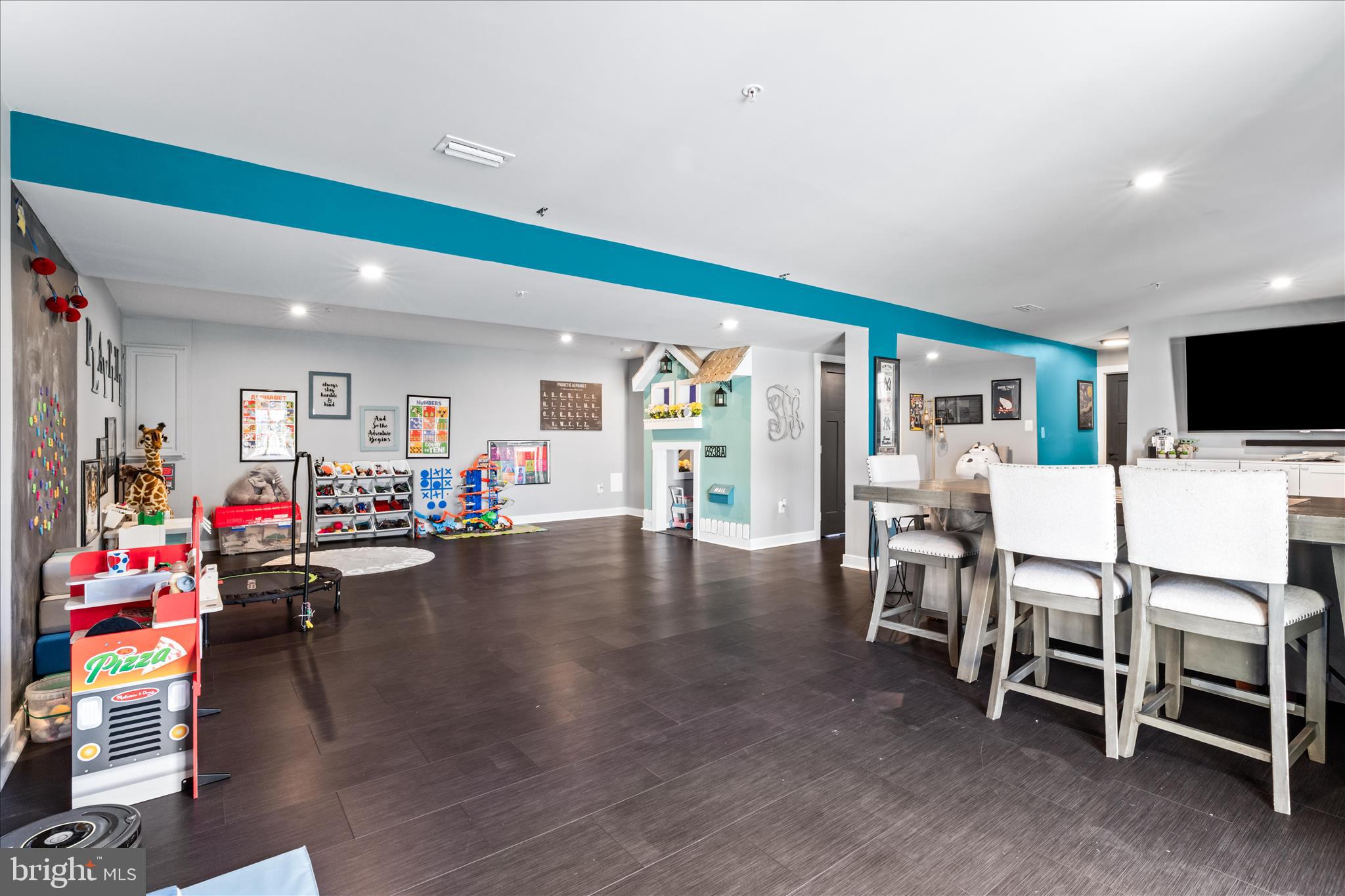 WOODRIDGE AT LAKE LINGANORE - Residential