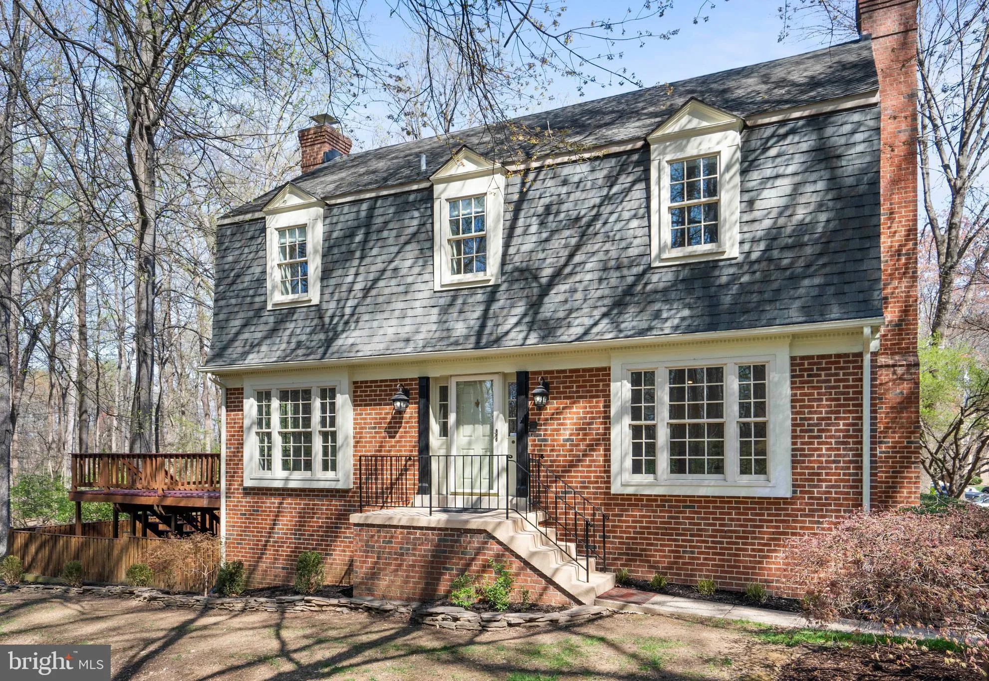 Vienna, Virginia 22181, United States, 3 Bedrooms Bedrooms, ,4 BathroomsBathrooms,Residential,Pending,100198